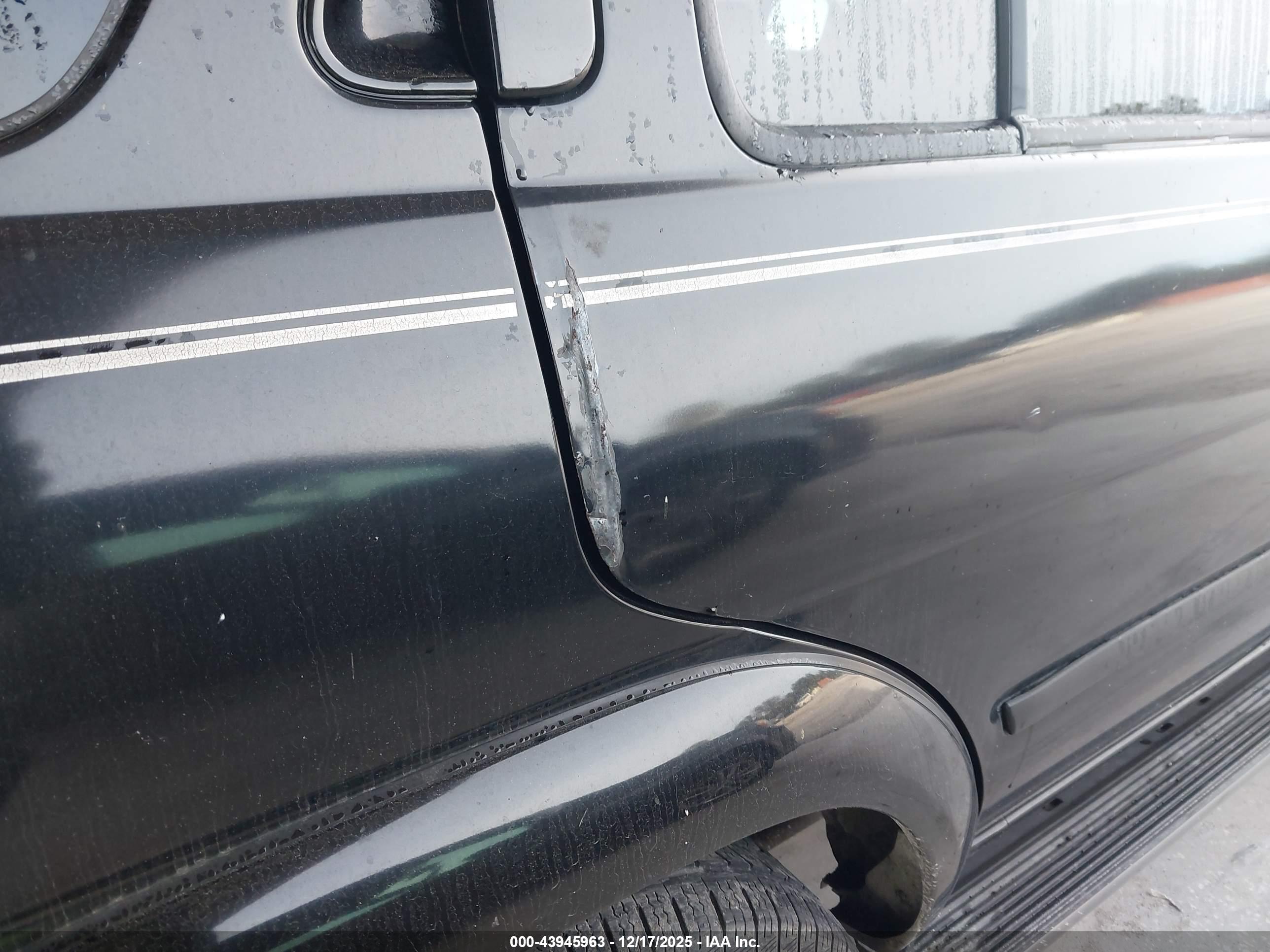 NISSAN PATHFINDER image 6