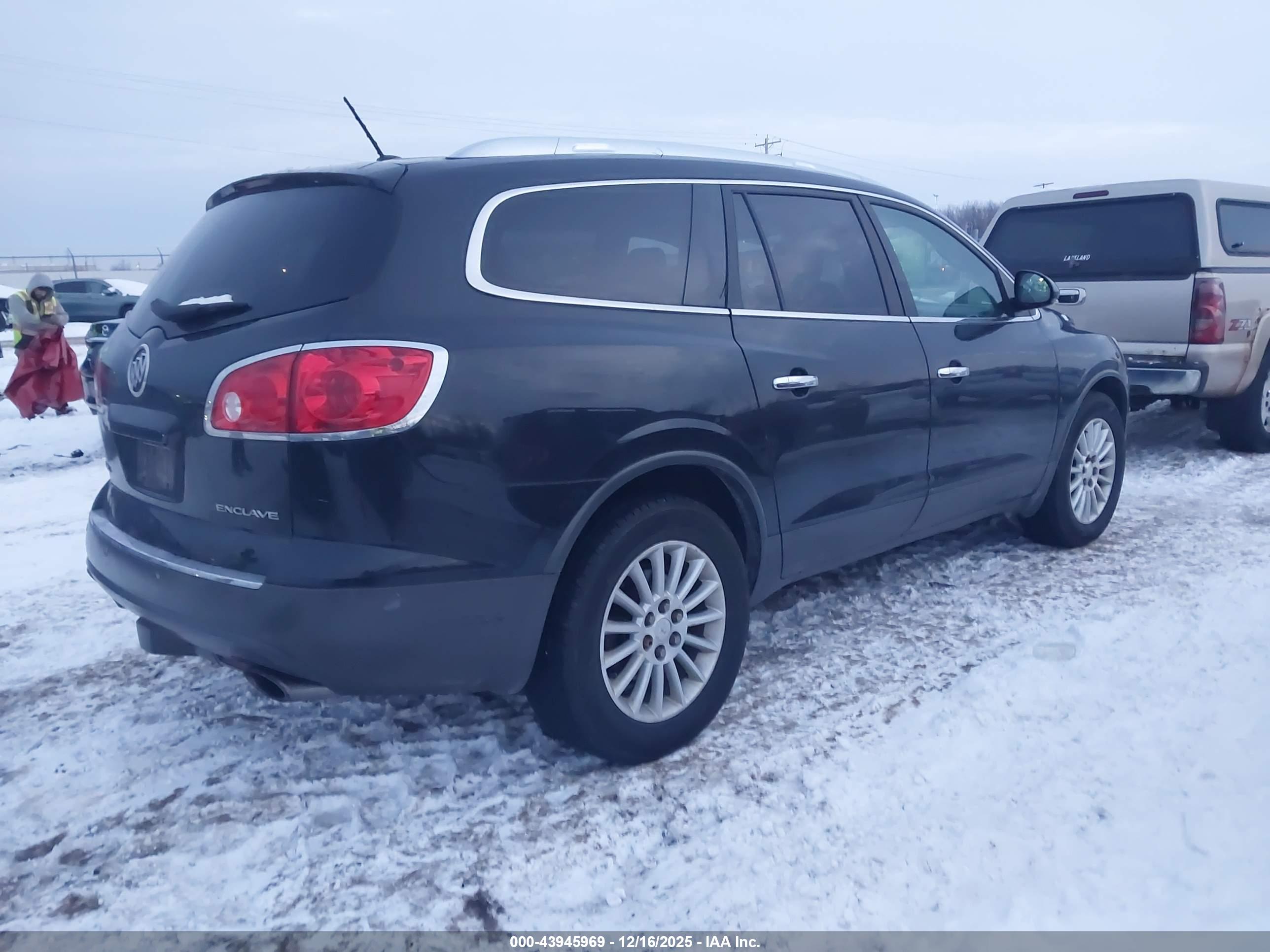 BUICK ENCLAVE image 4