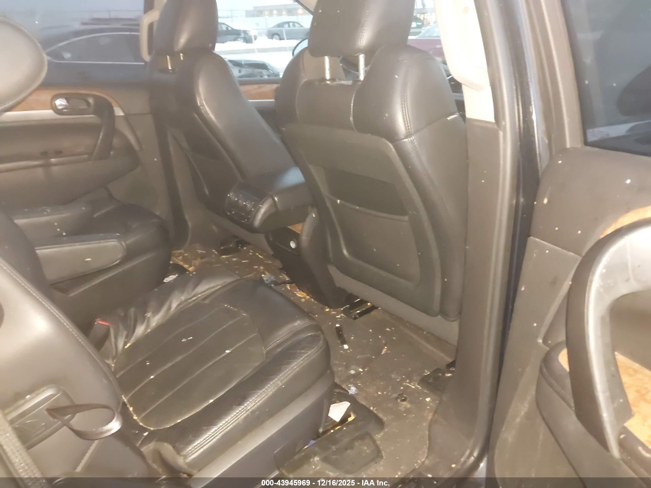 BUICK ENCLAVE image 8