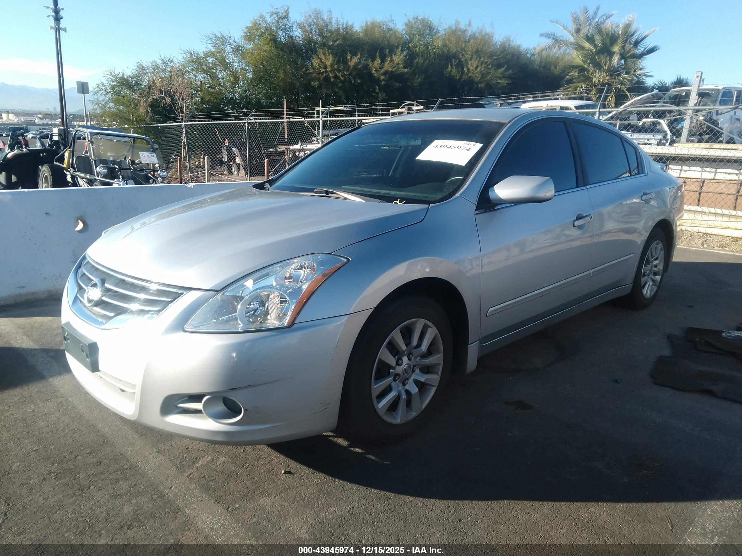 NISSAN ALTIMA image 2