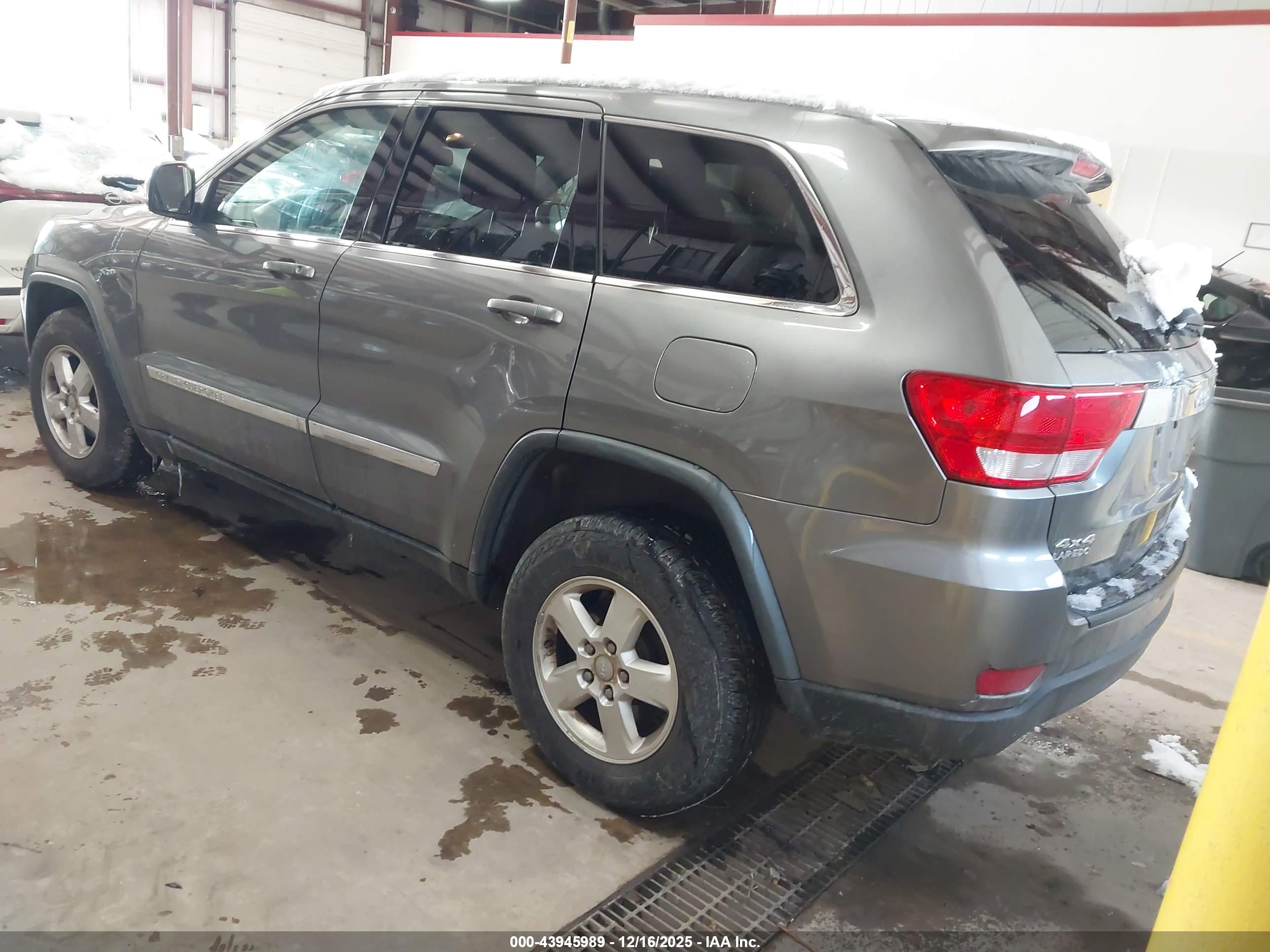JEEP GRAND image 3