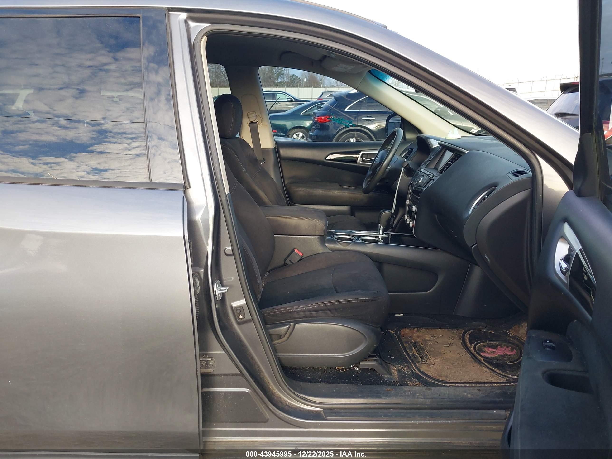 NISSAN PATHFINDER image 5