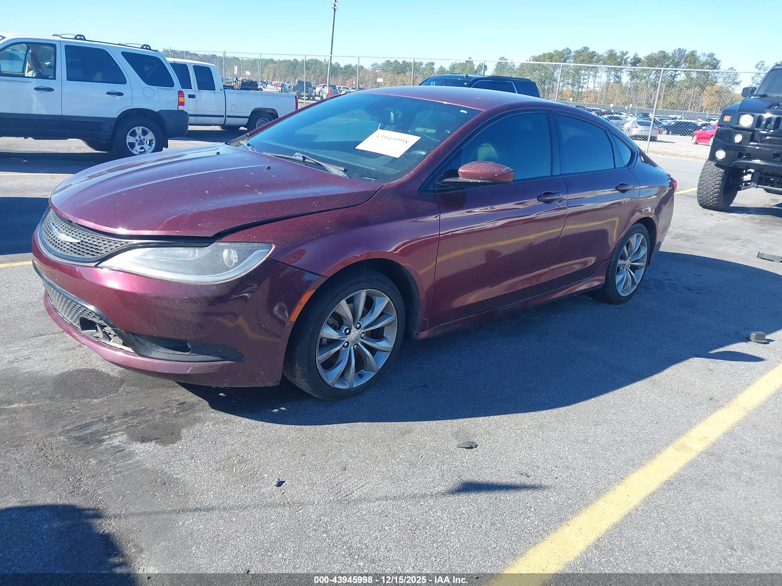 CHRYSLER 200 image 2