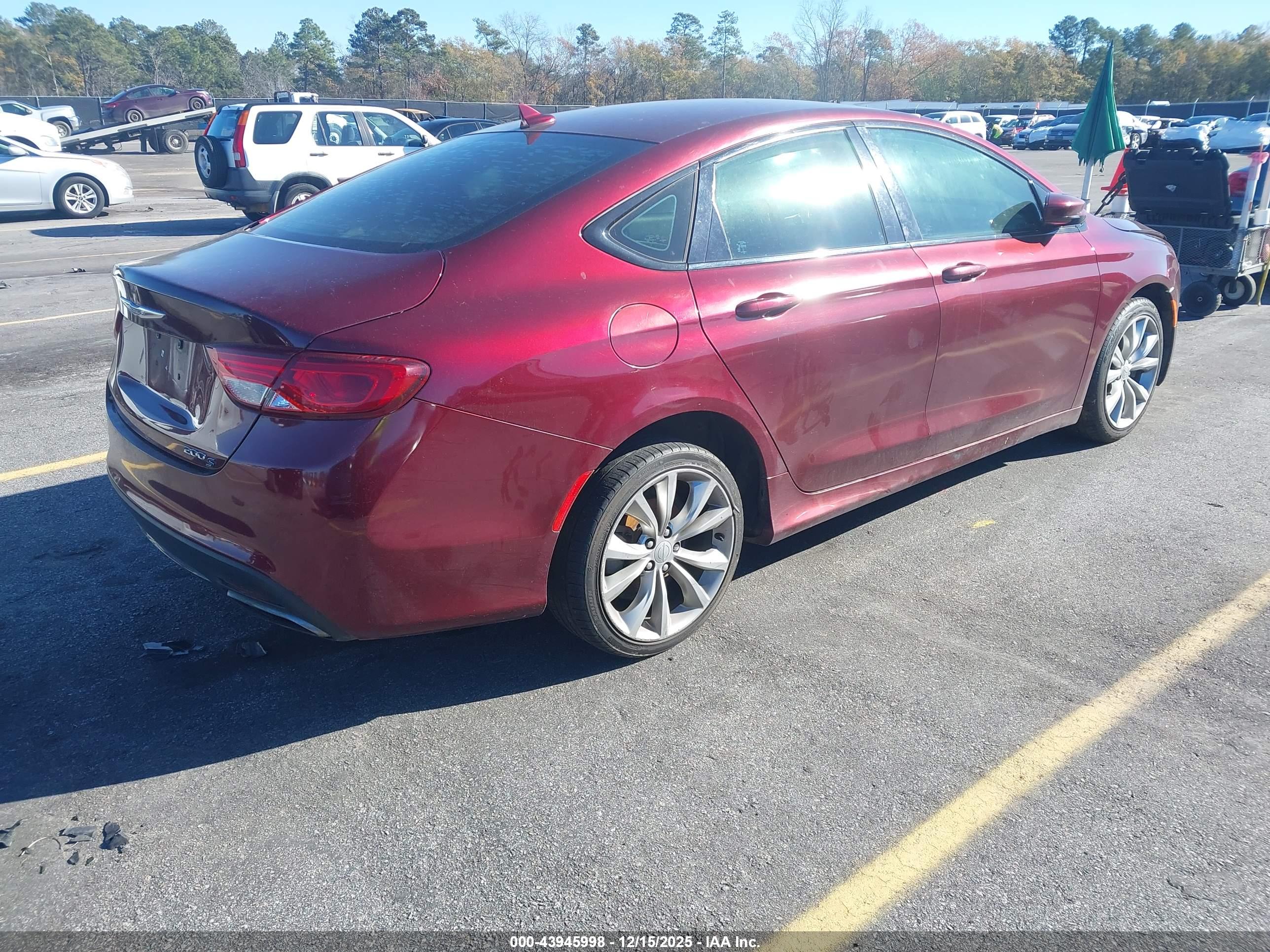 CHRYSLER 200 image 4