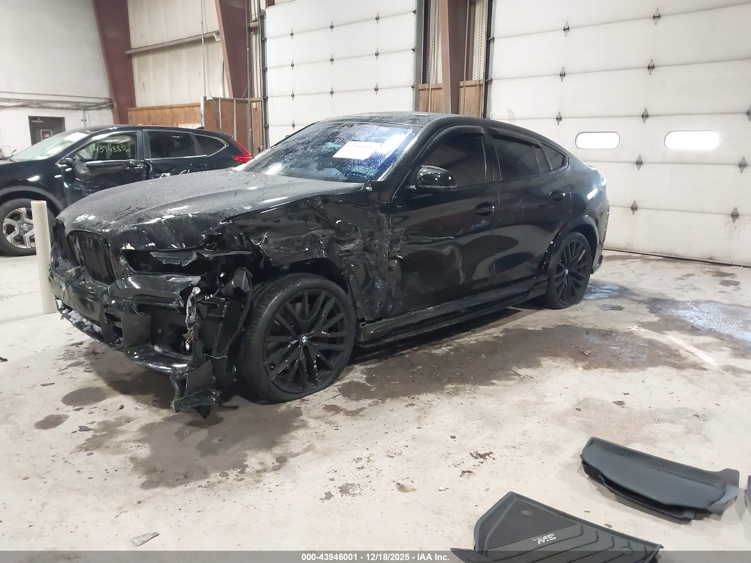 BMW X6 image 2