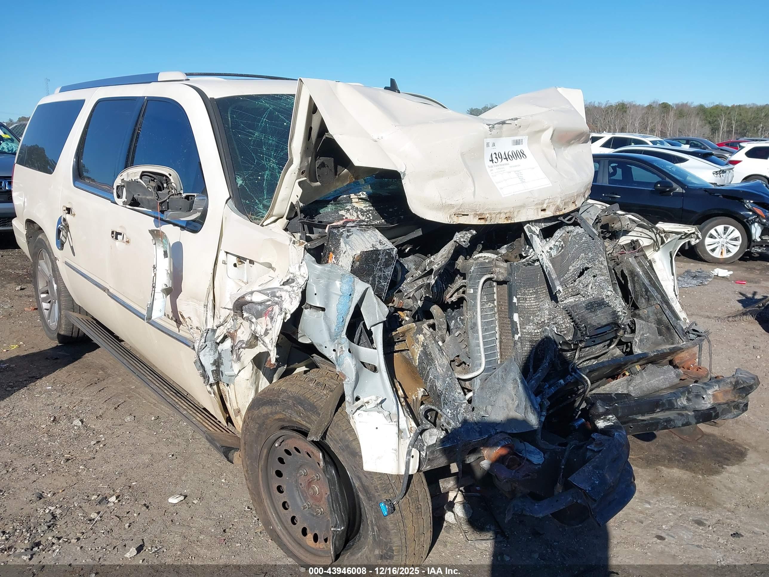 CADILLAC ESCALADE image 6