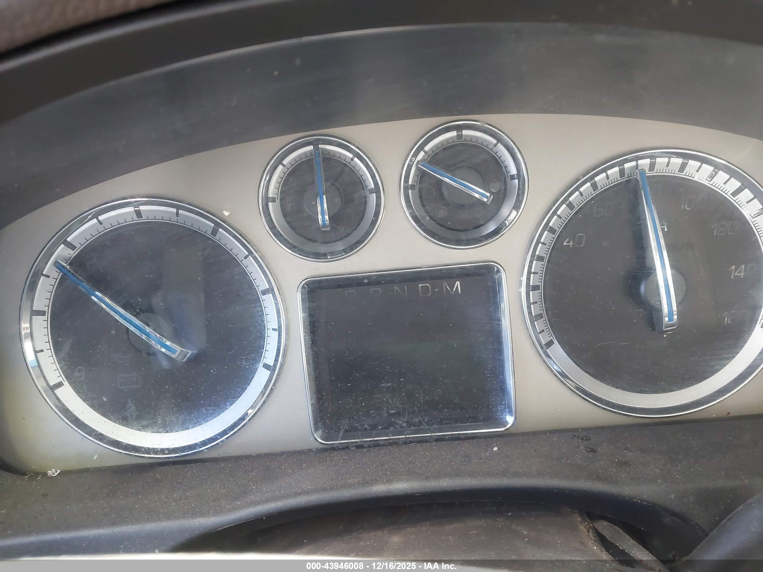 CADILLAC ESCALADE image 7