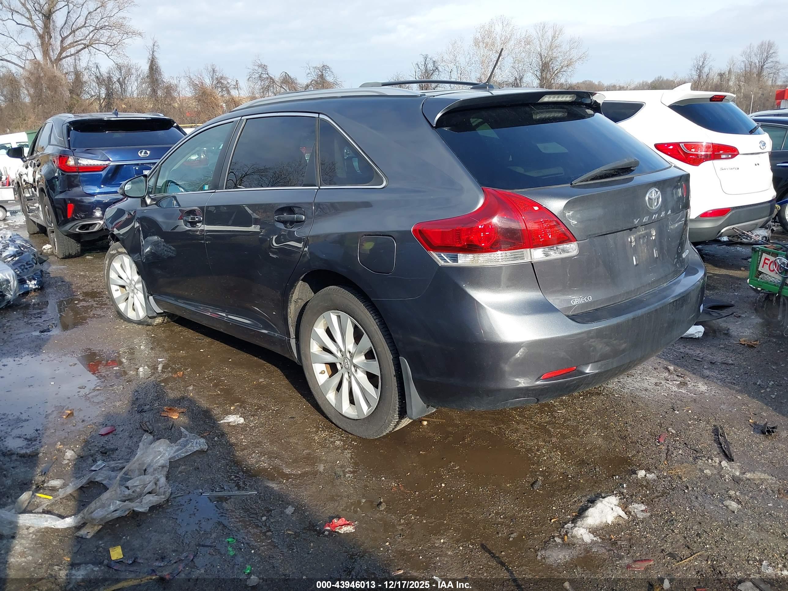 TOYOTA VENZA image 3
