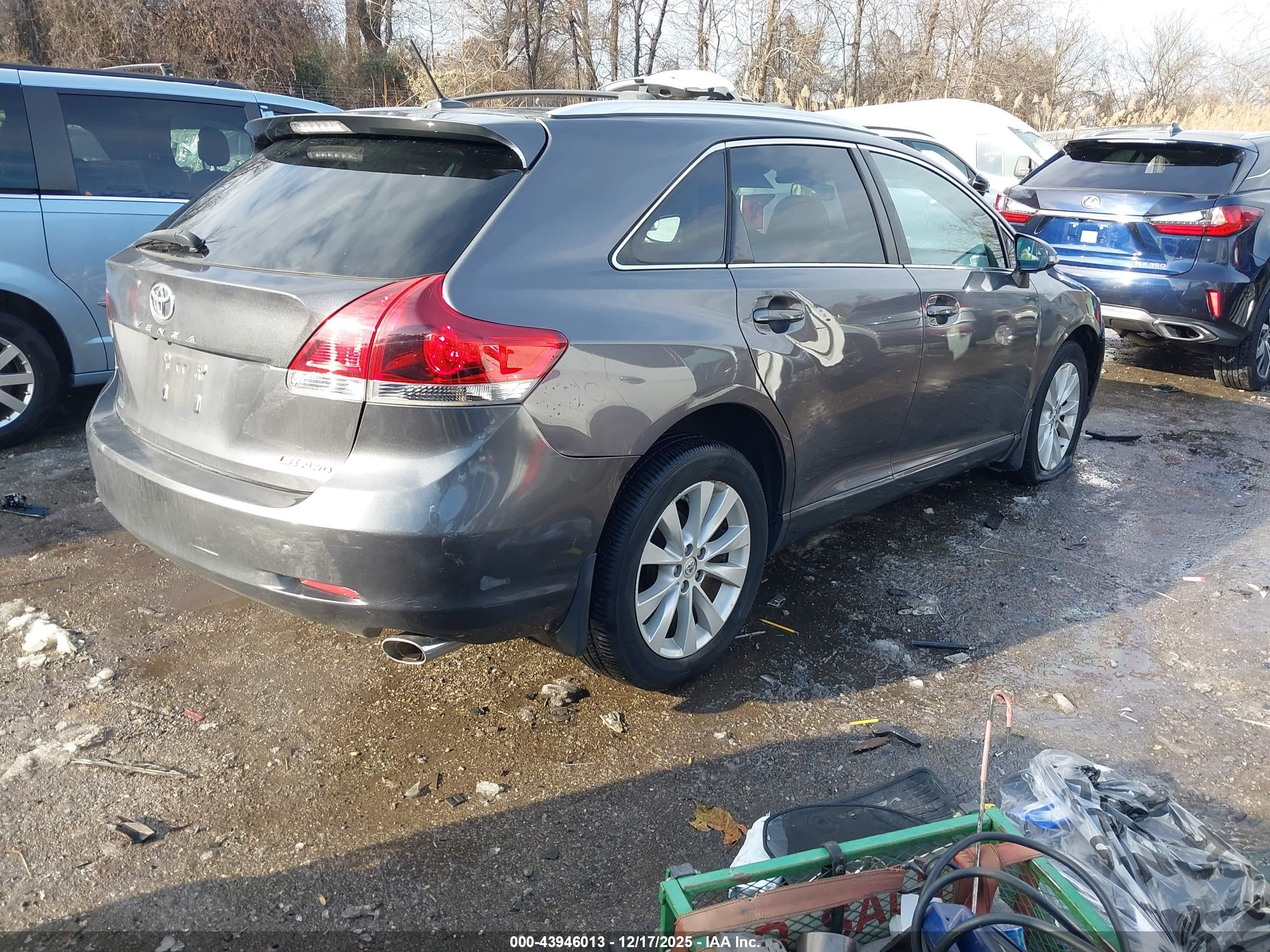 TOYOTA VENZA image 4