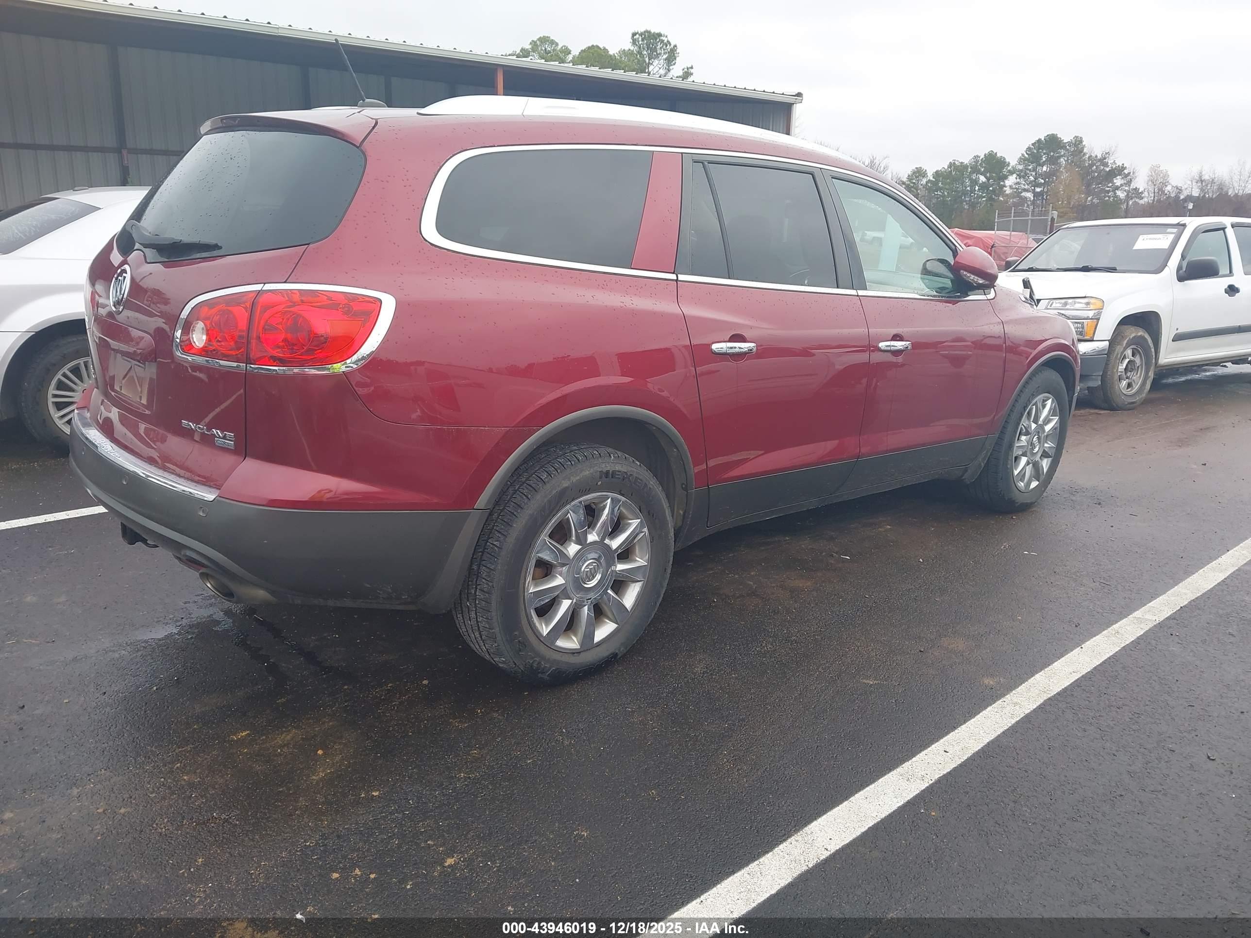 BUICK ENCLAVE image 4