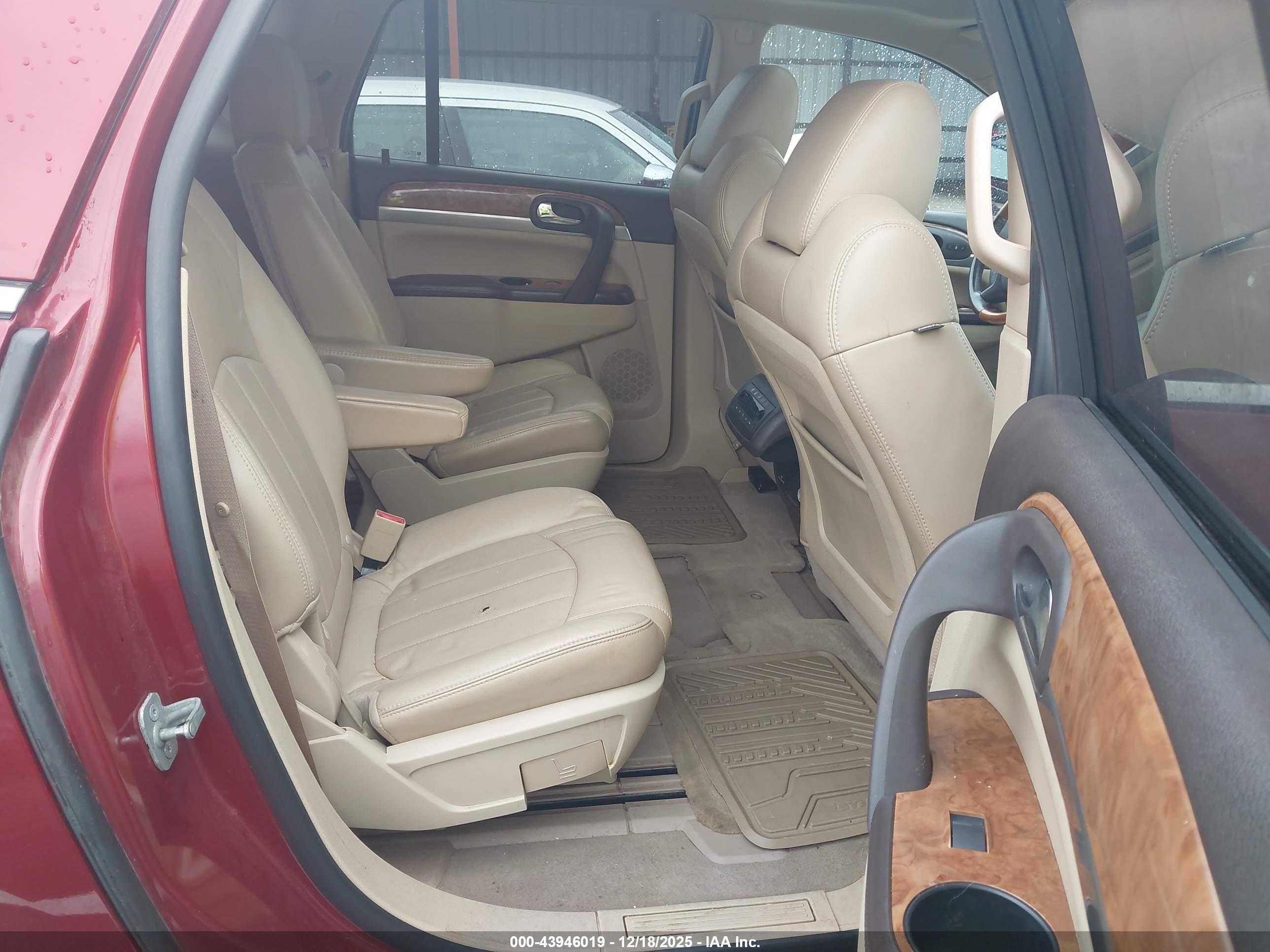 BUICK ENCLAVE image 8