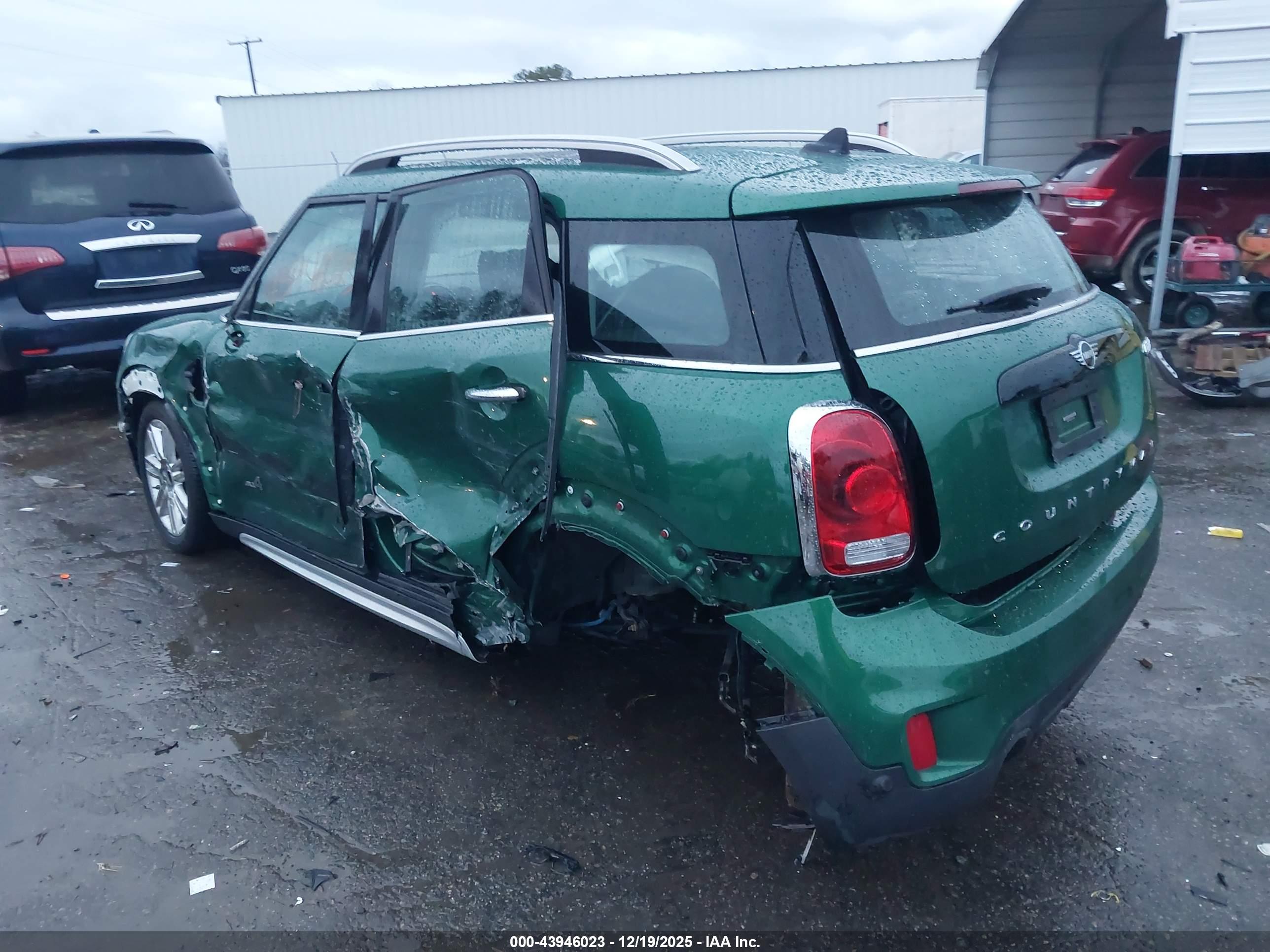 MINI COUNTRYMAN image 3