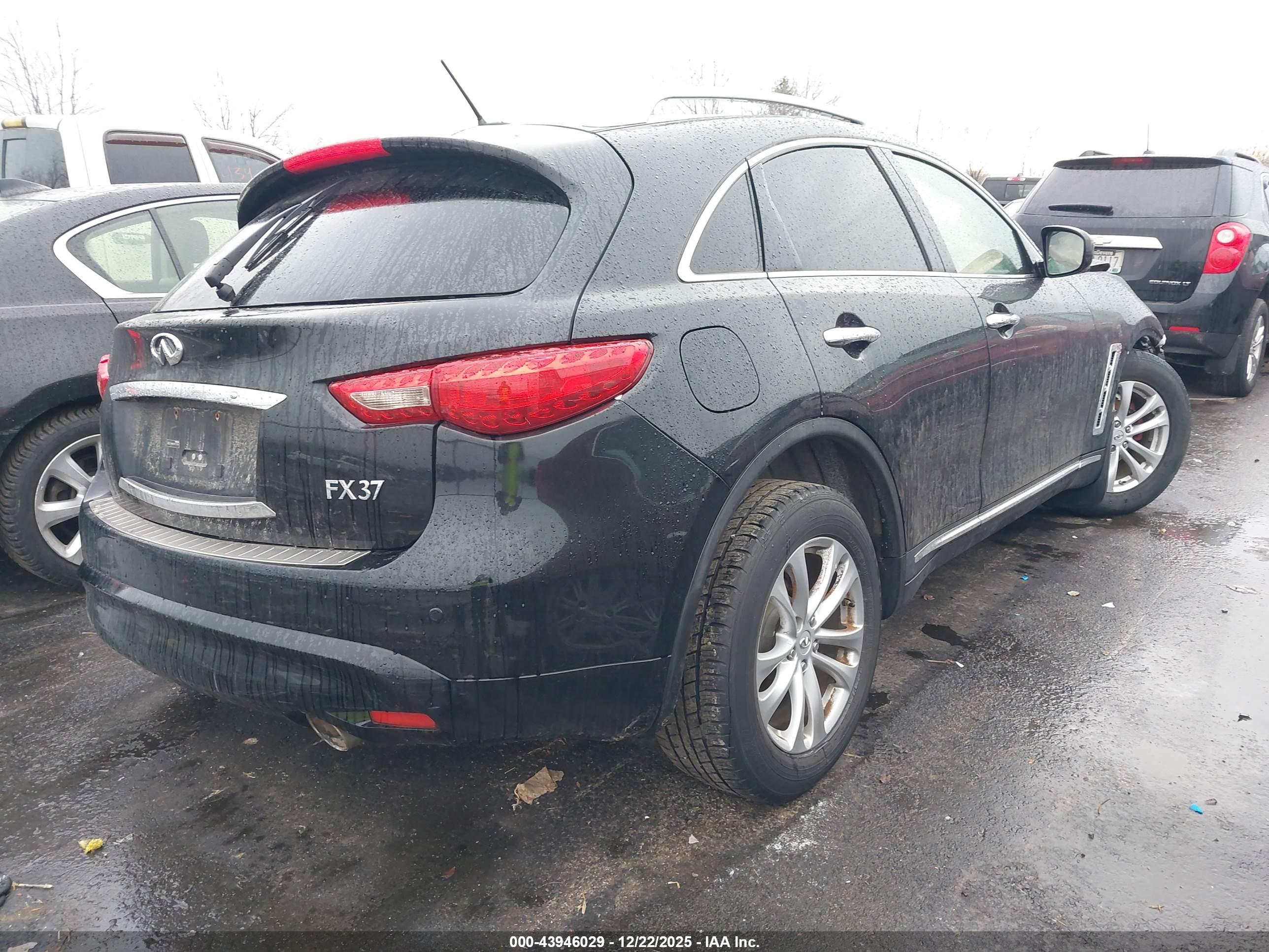 INFINITI FX37 image 4