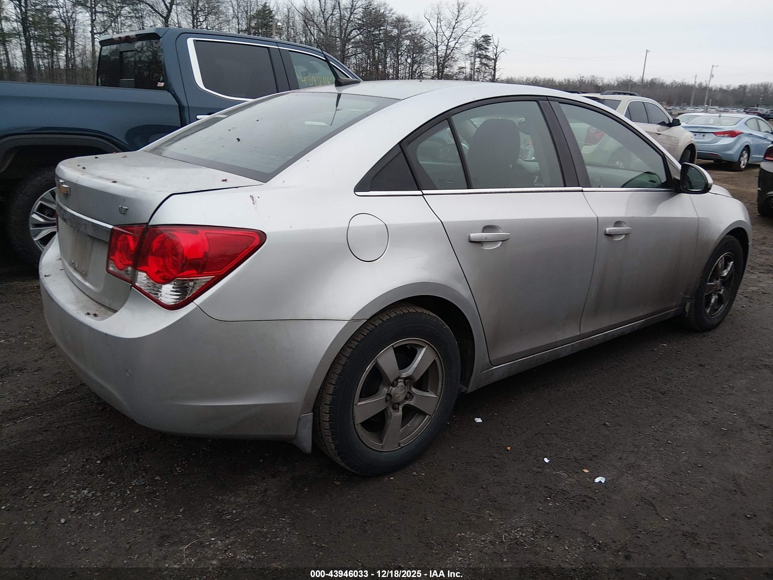 CHEVROLET CRUZE image 4