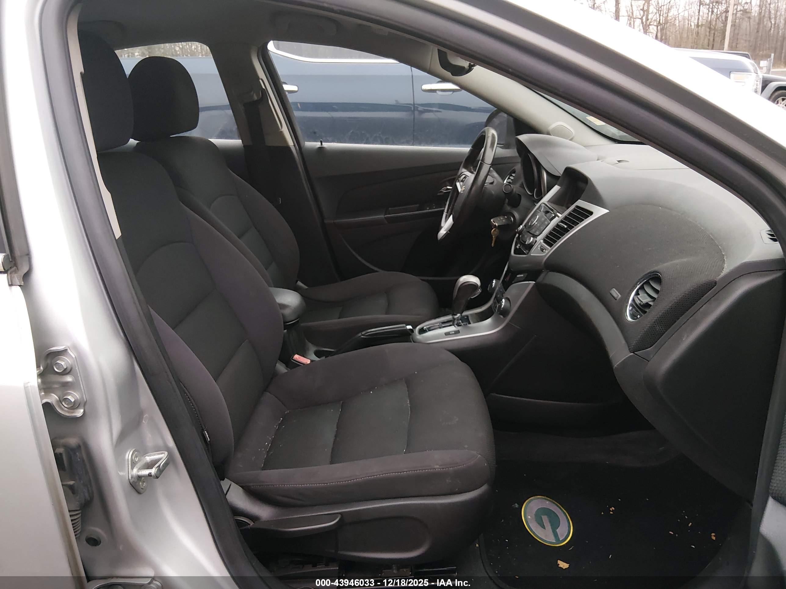 CHEVROLET CRUZE image 5