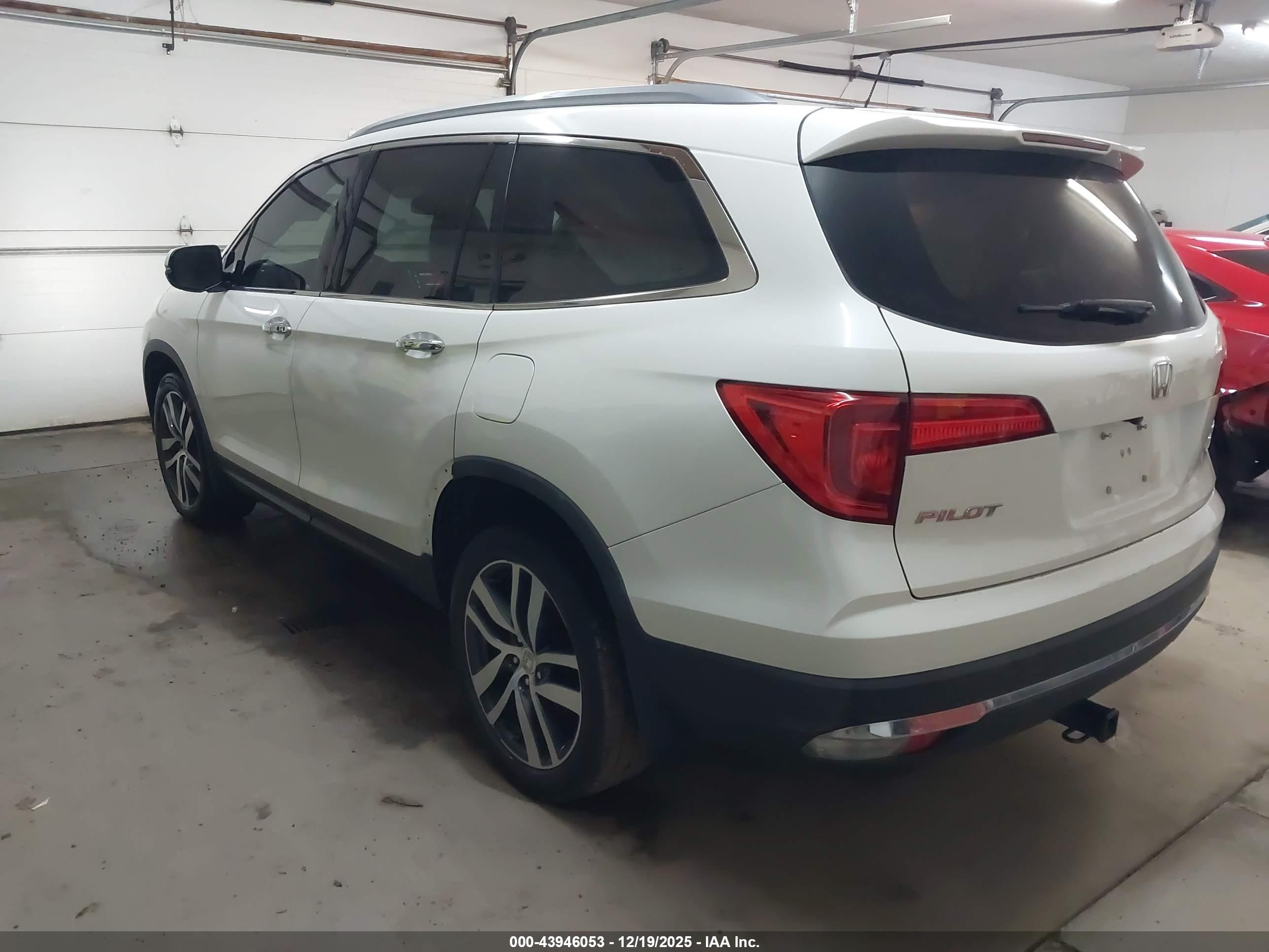 HONDA PILOT image 3