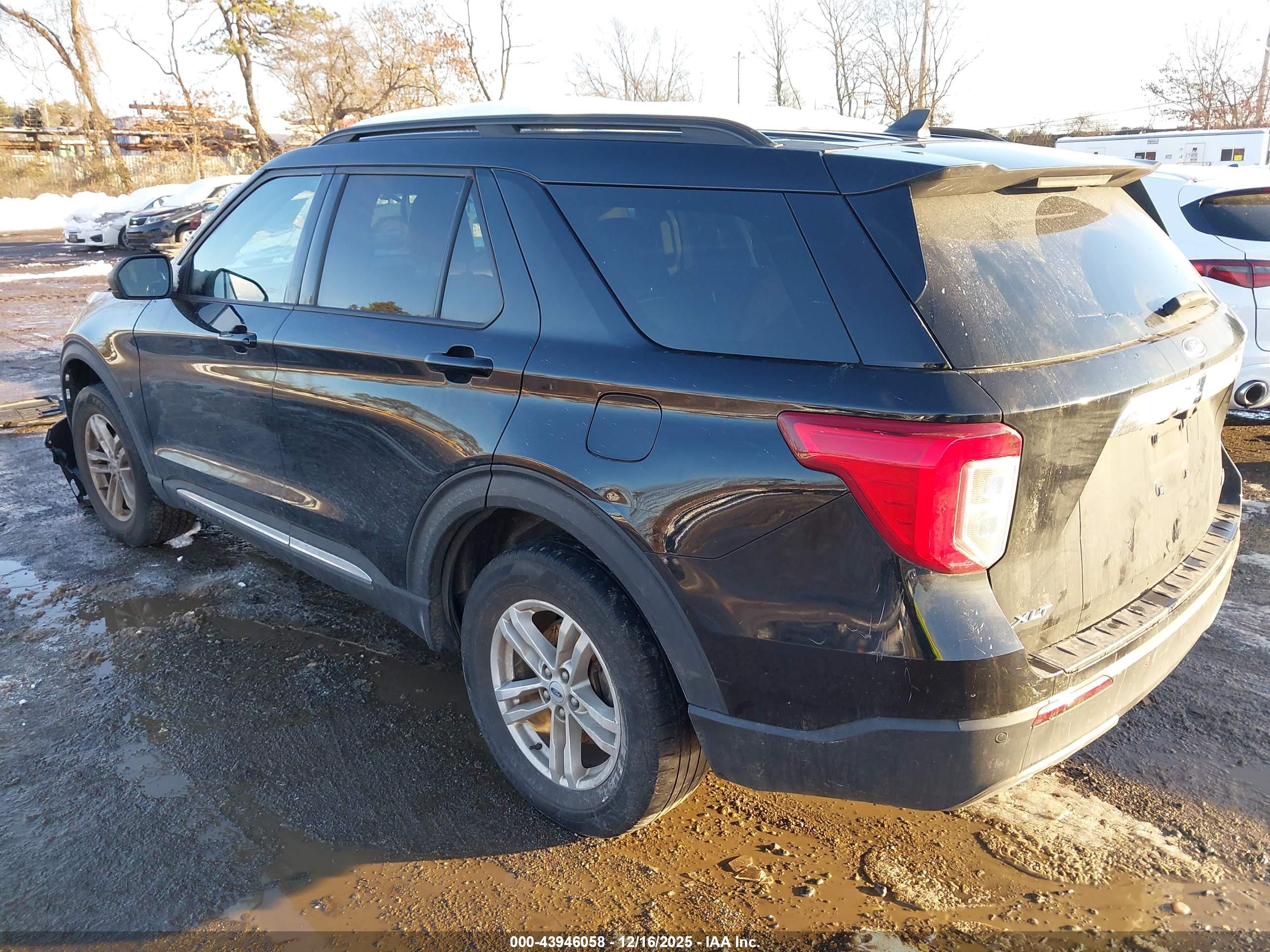 FORD EXPLORER image 3