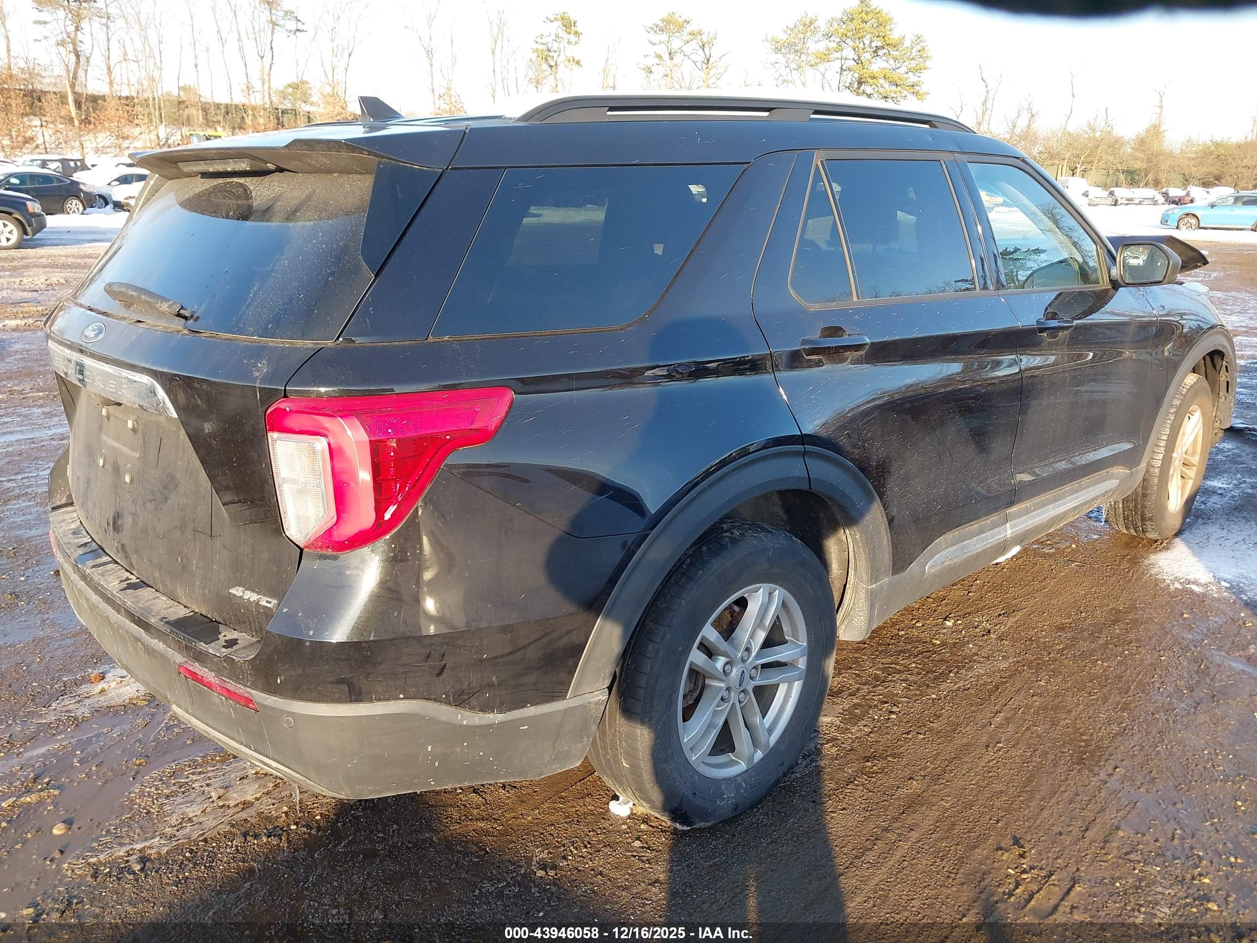 FORD EXPLORER image 4