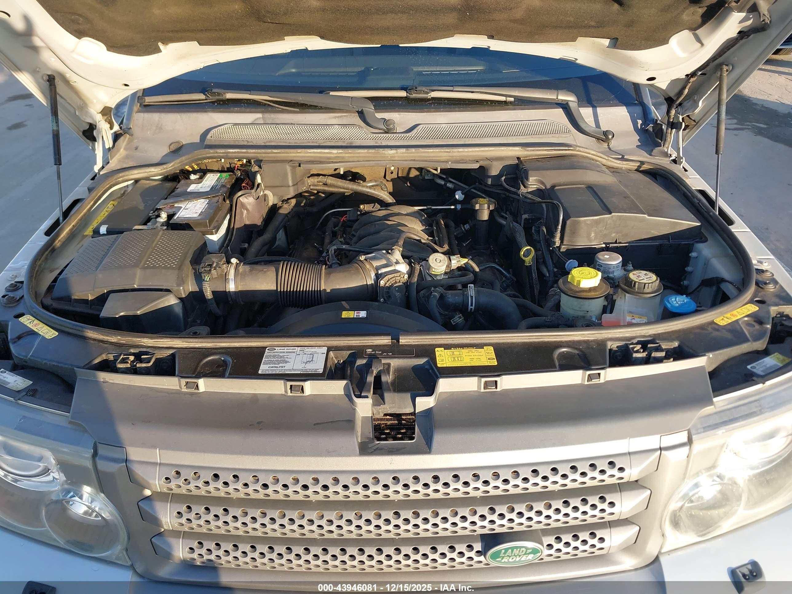 LAND ROVER image 10