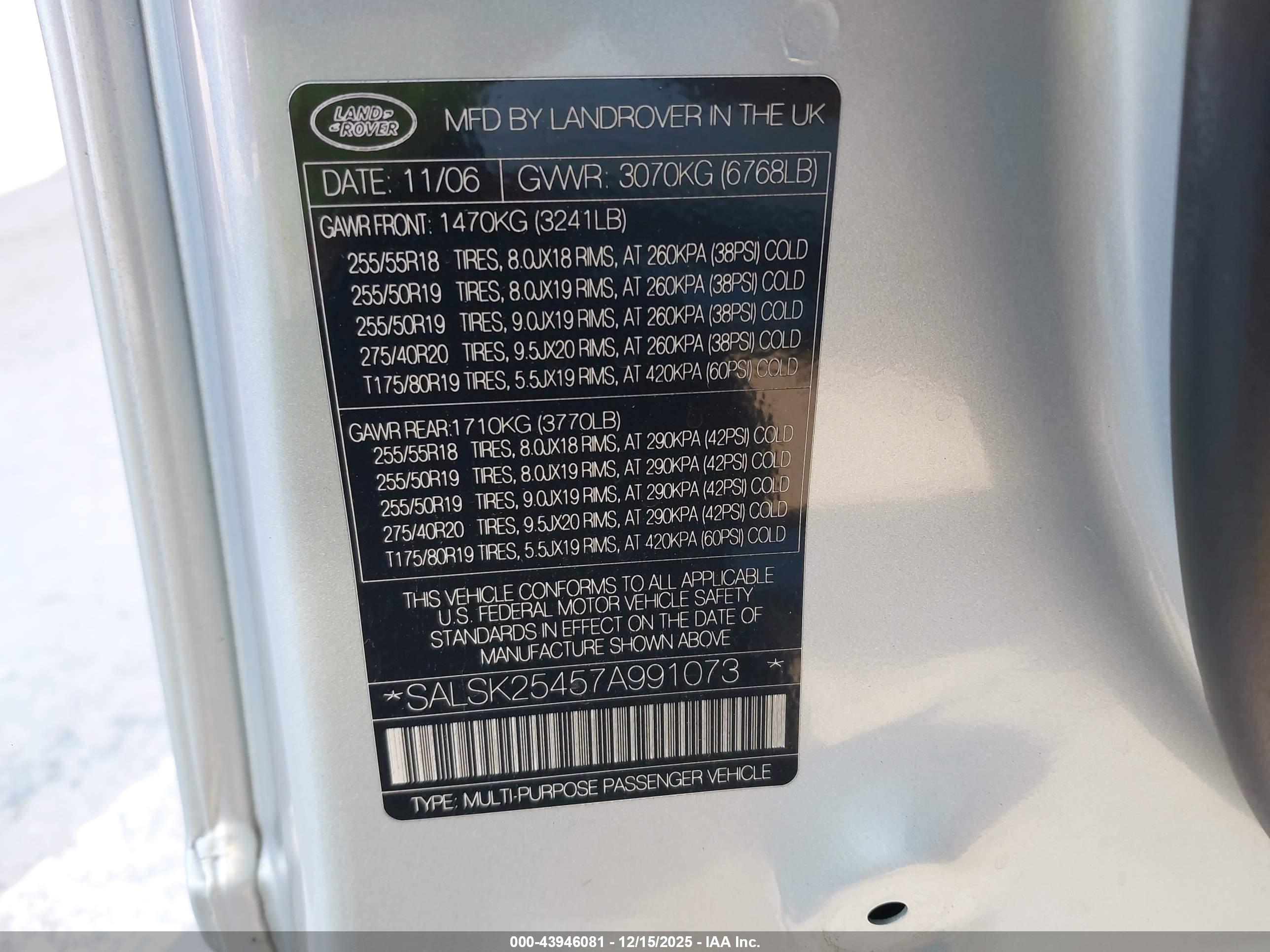LAND ROVER image 9