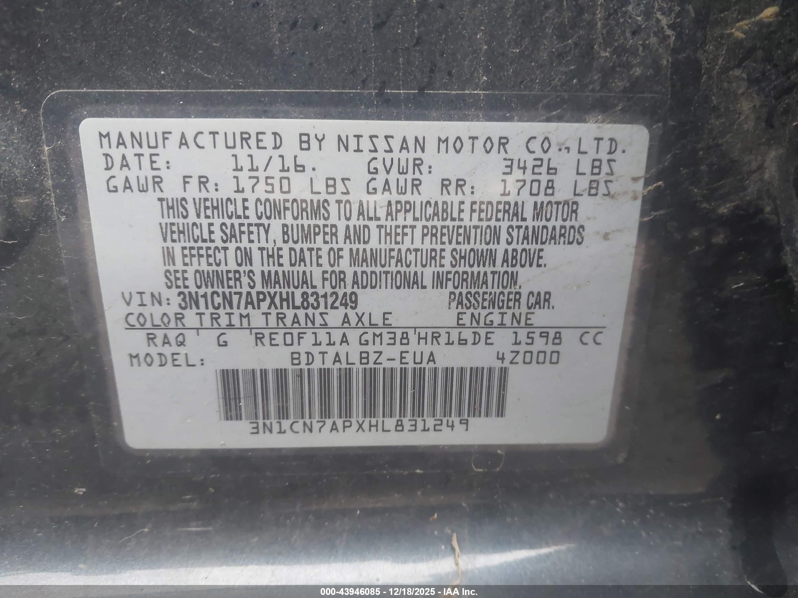 NISSAN VERSA image 9