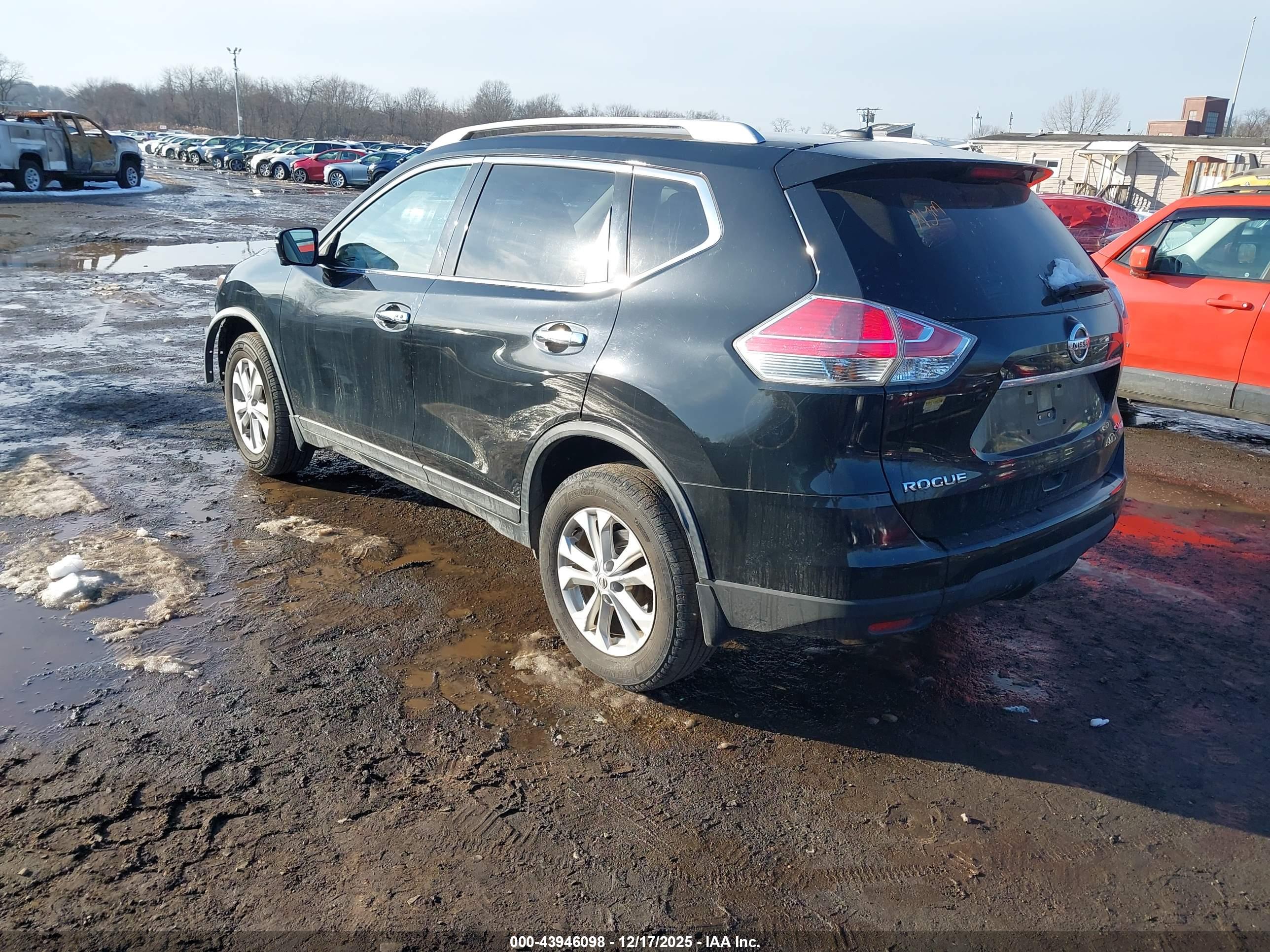 NISSAN ROGUE image 3