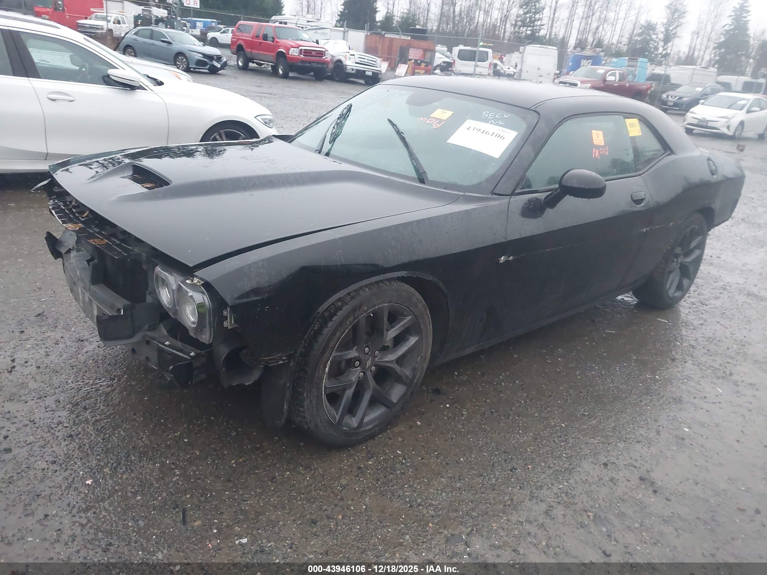 DODGE CHALLENGER image 2