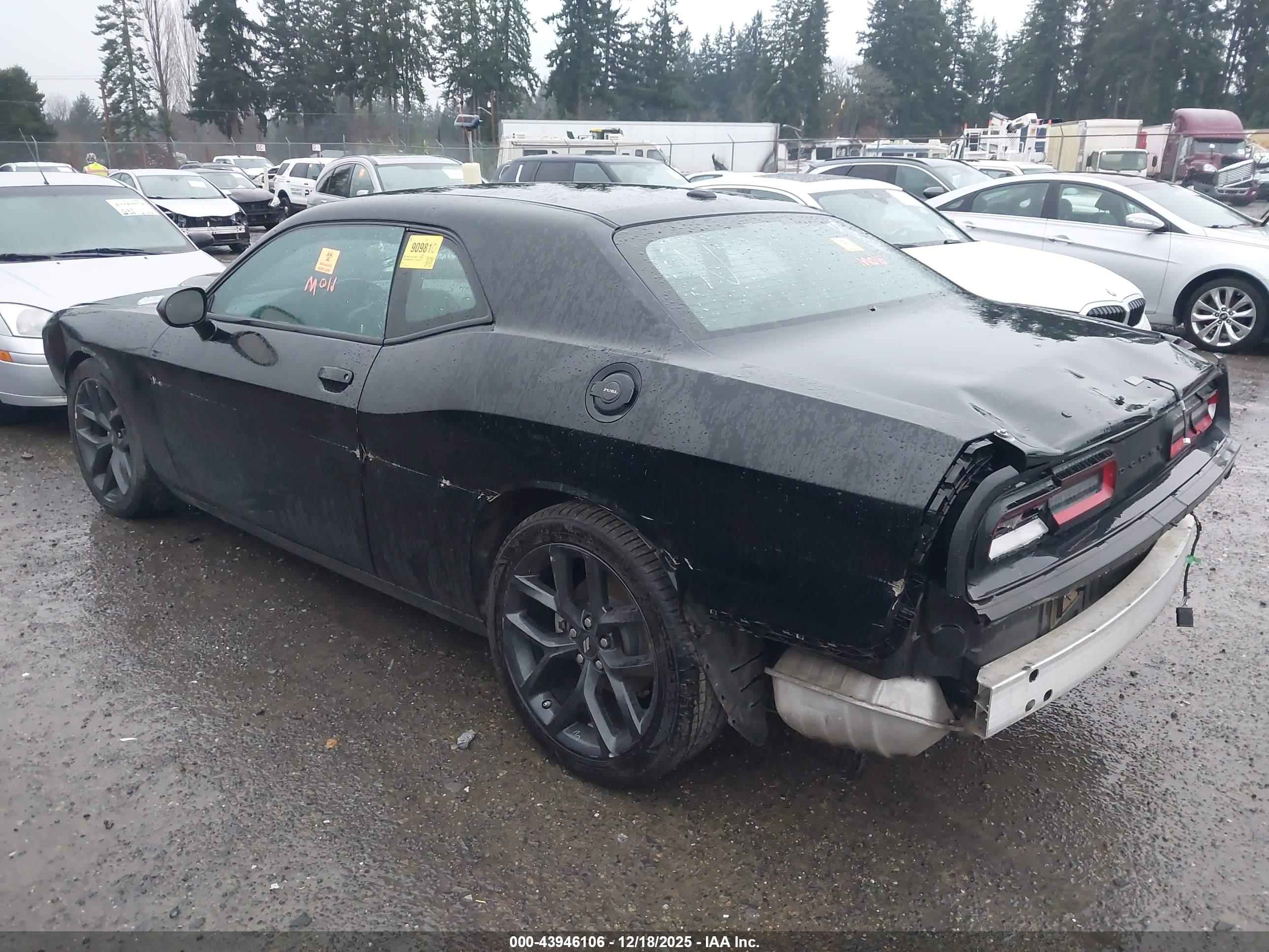 DODGE CHALLENGER image 3