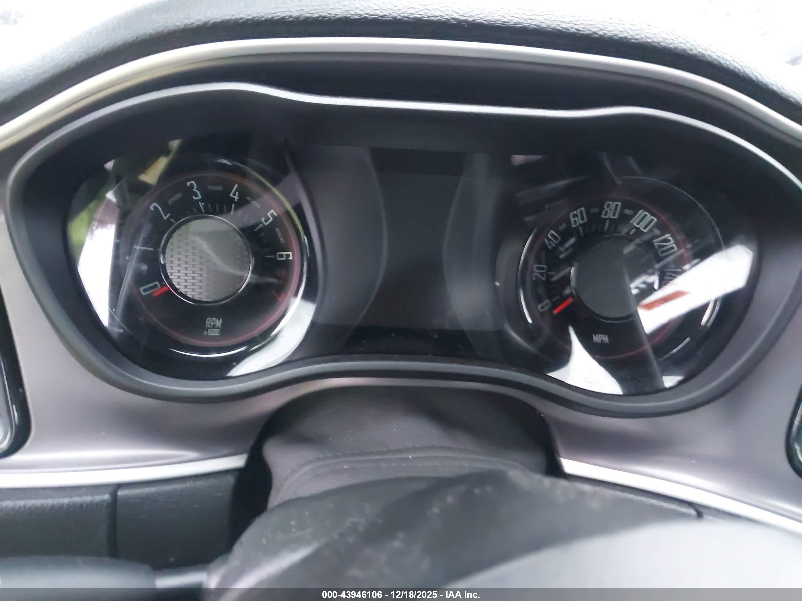 DODGE CHALLENGER image 7