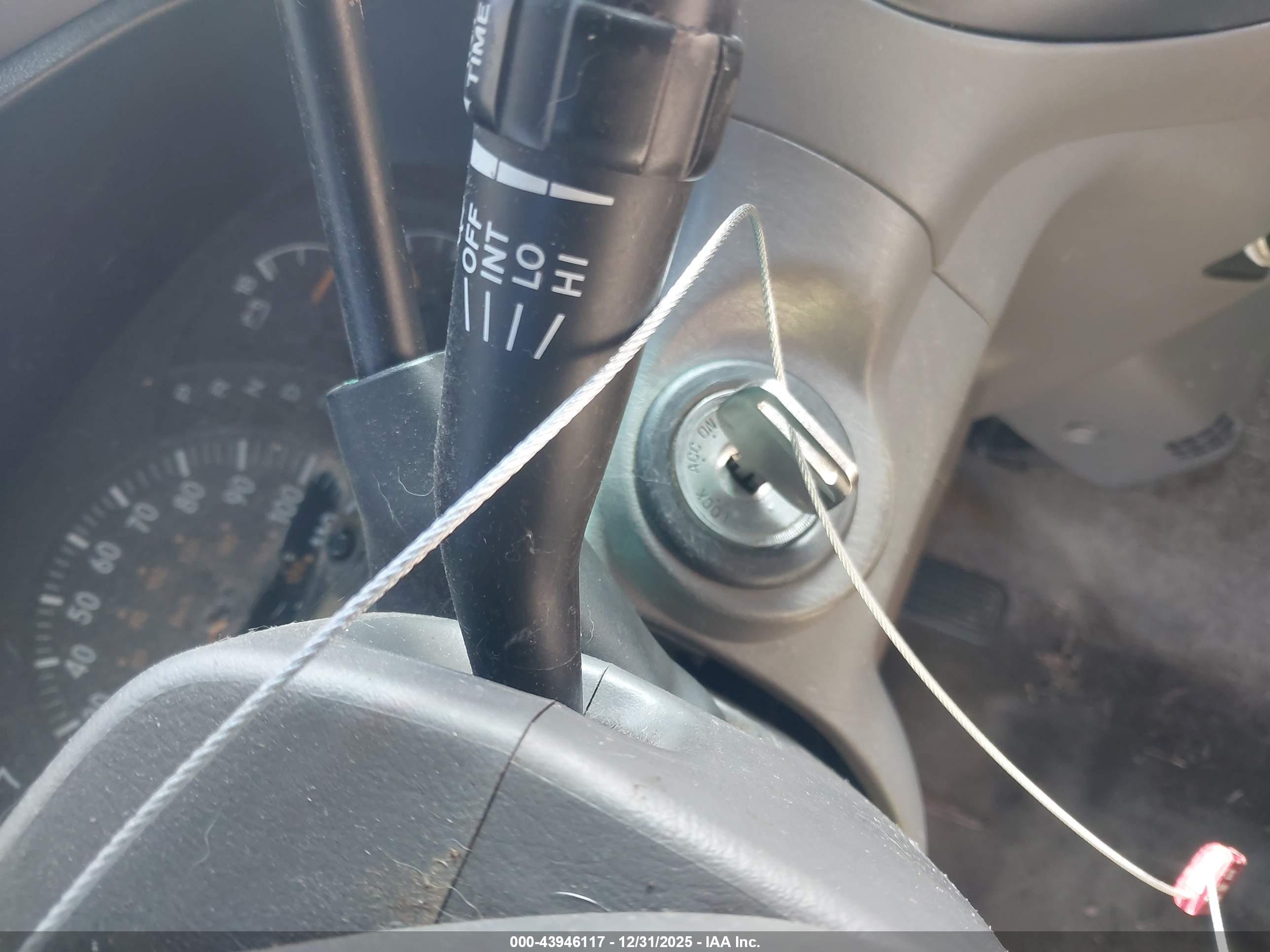 TOYOTA TUNDRA image 11