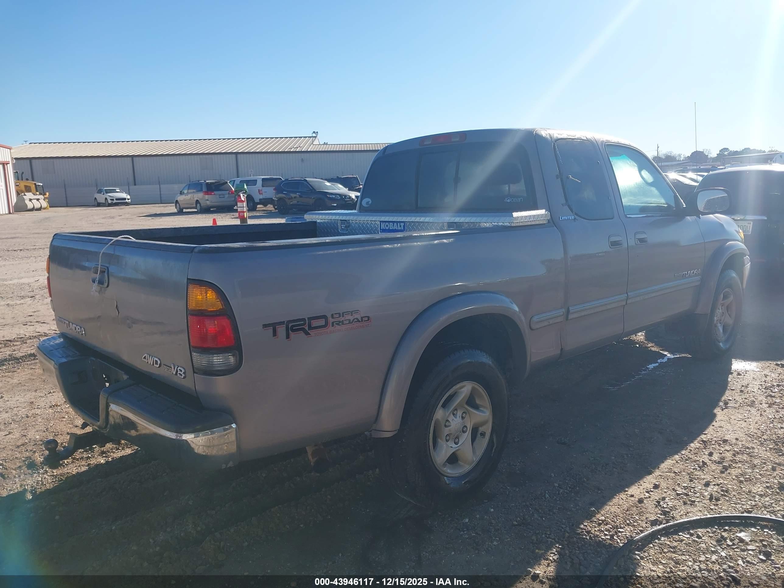 TOYOTA TUNDRA image 4