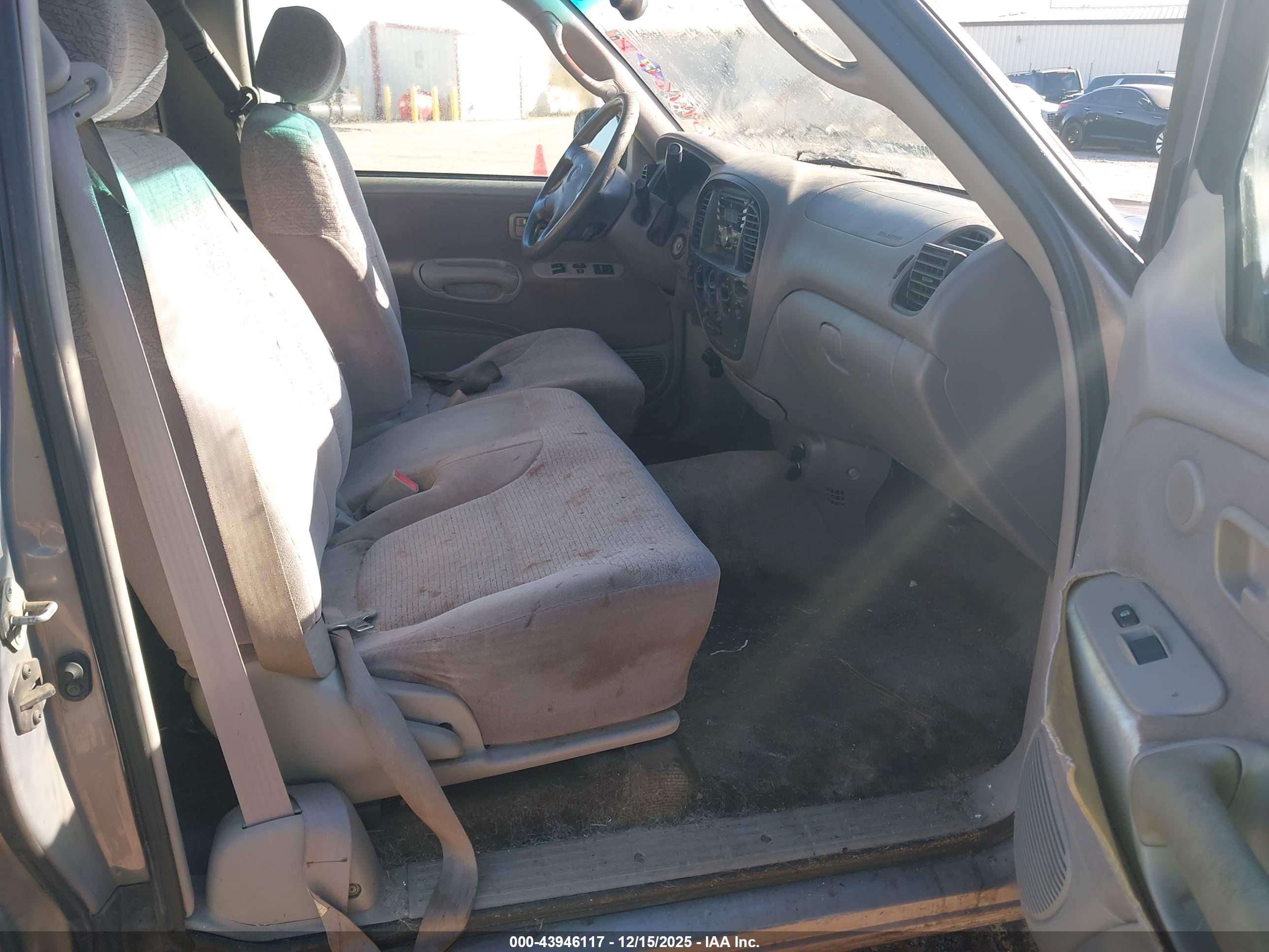 TOYOTA TUNDRA image 5