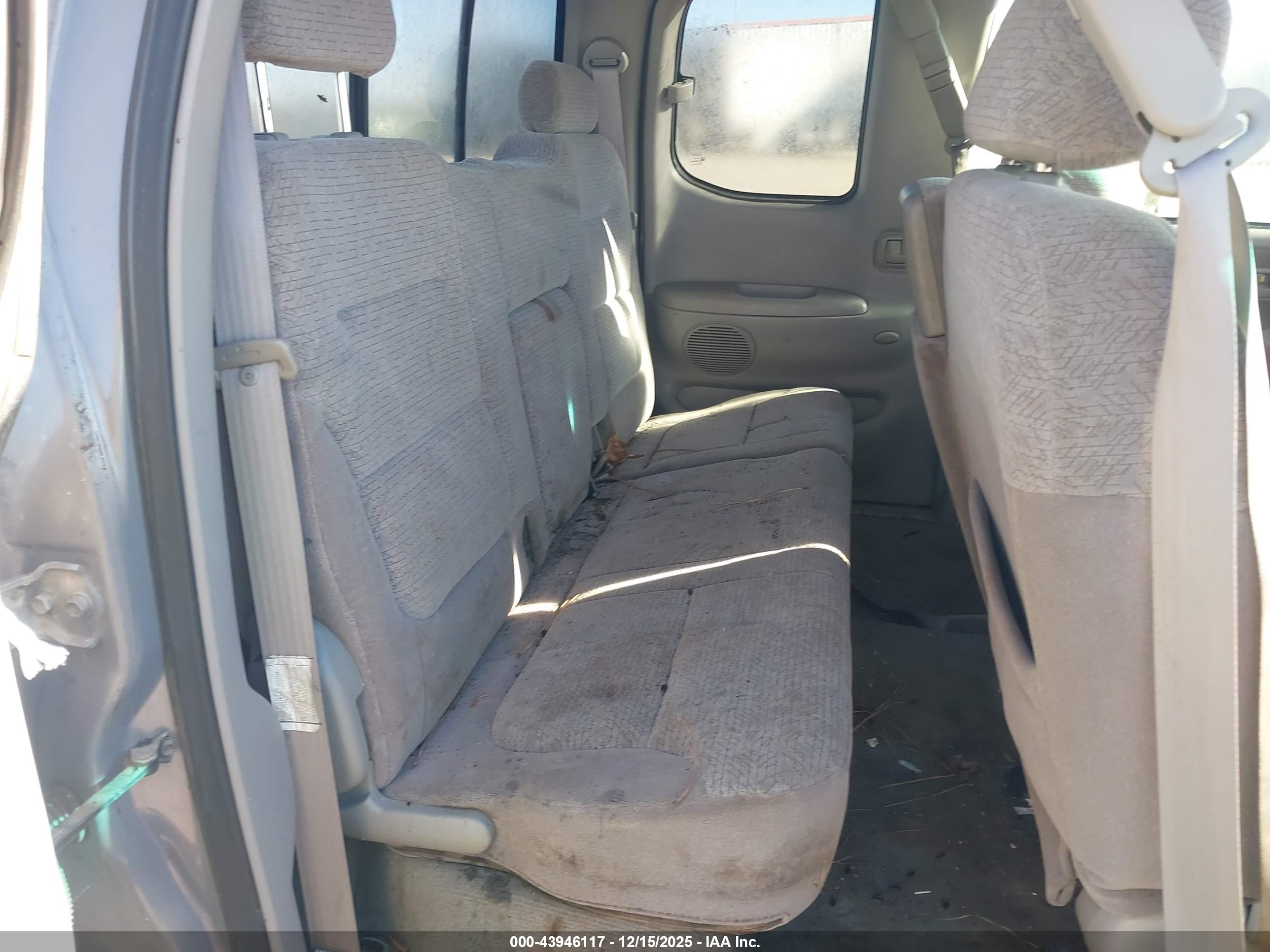 TOYOTA TUNDRA image 8