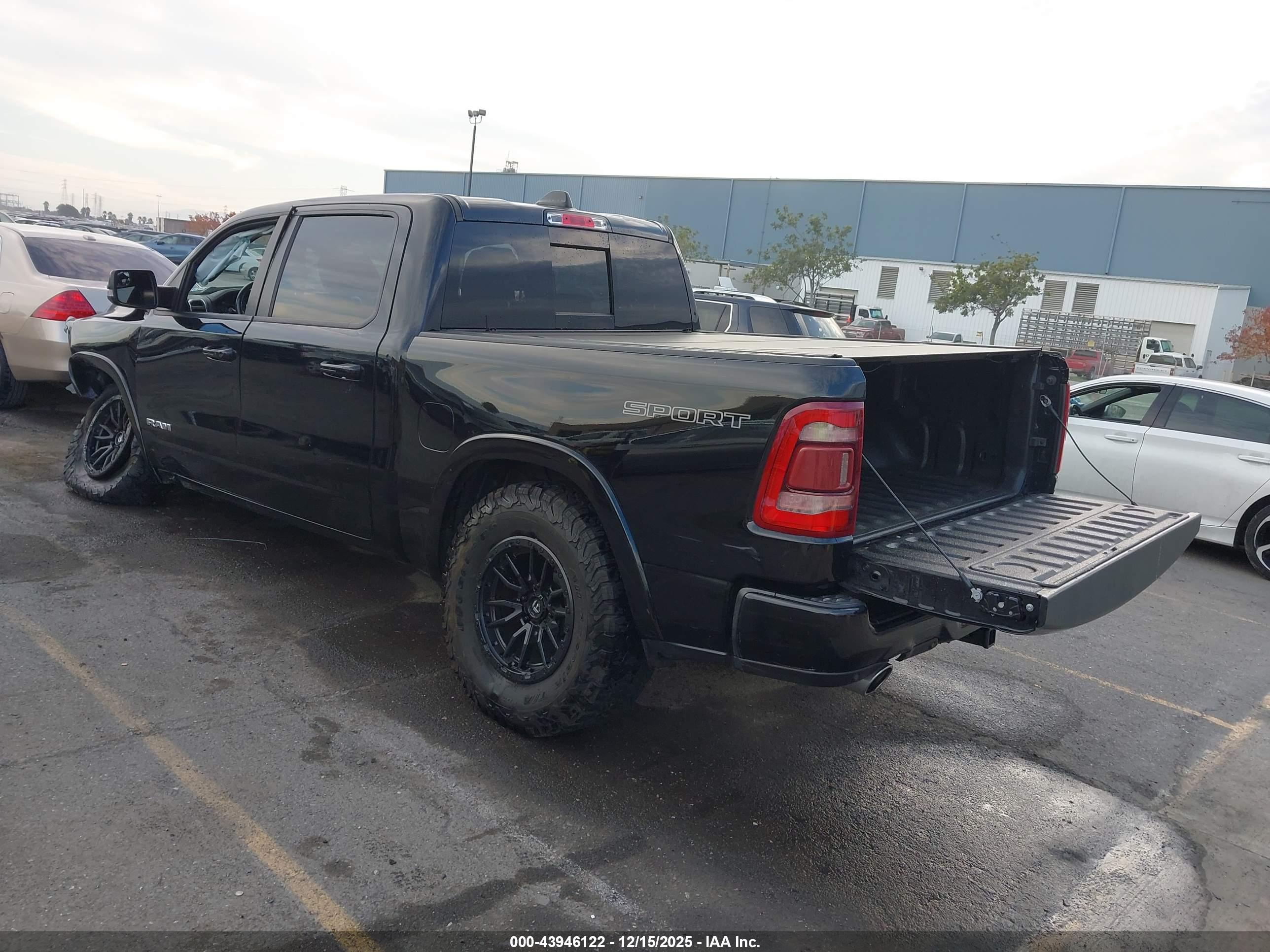 RAM 1500 image 3