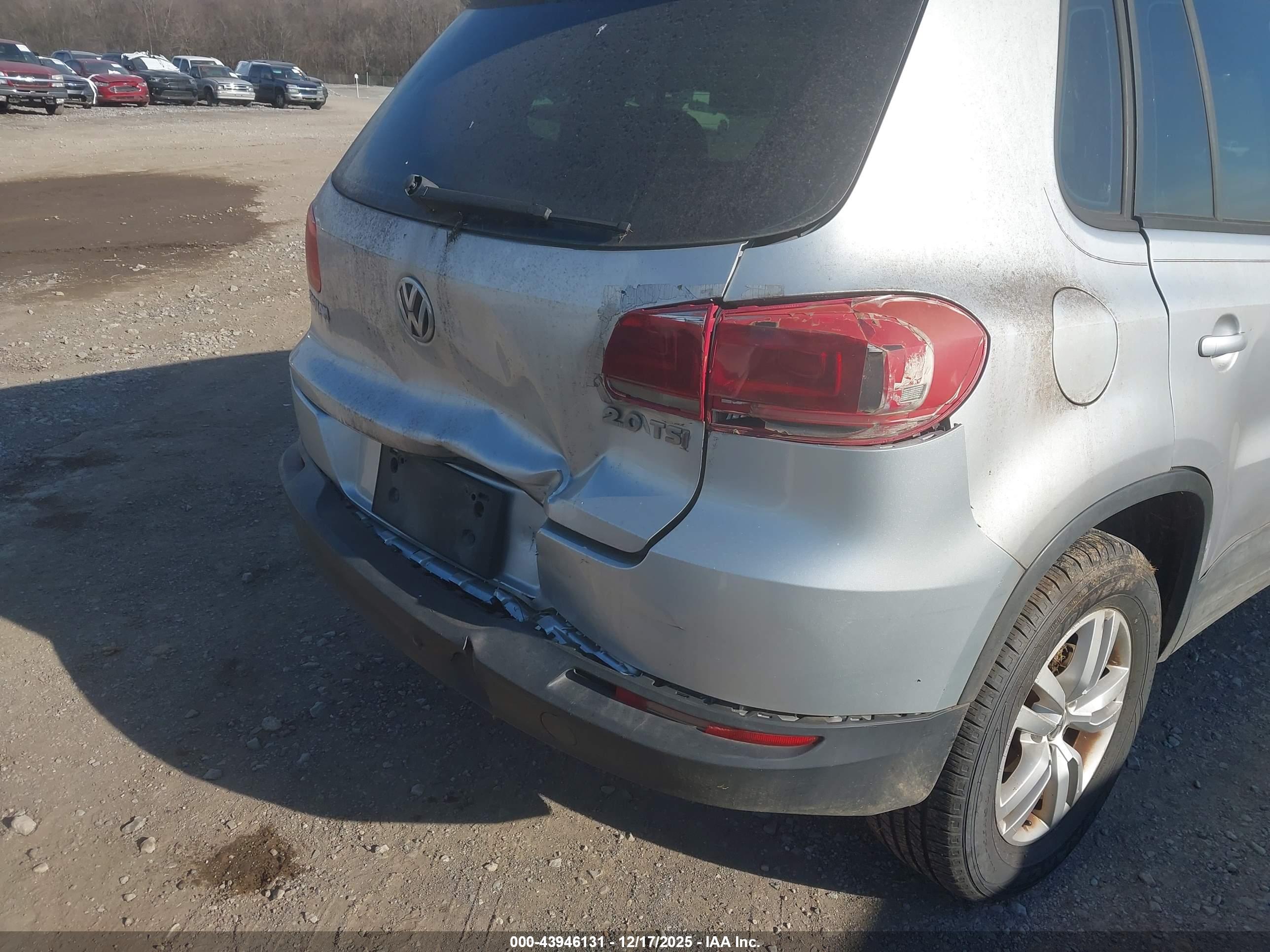 VOLKSWAGEN TIGUAN image 6