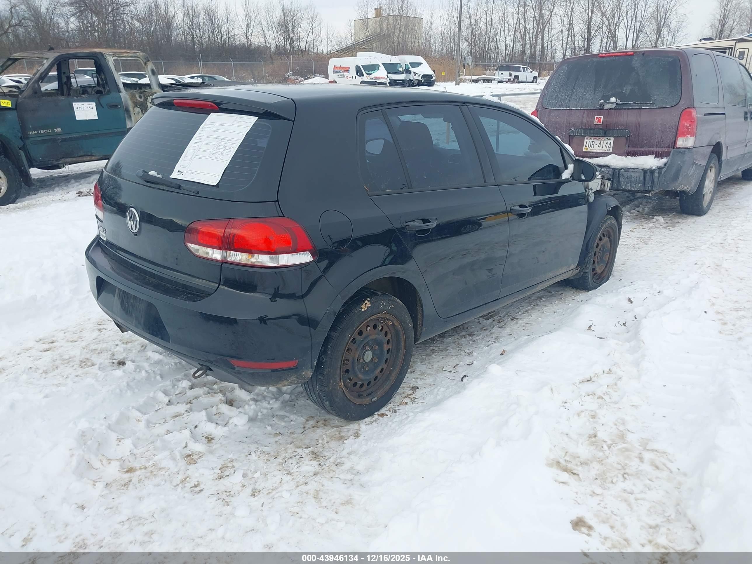 VOLKSWAGEN GOLF image 4