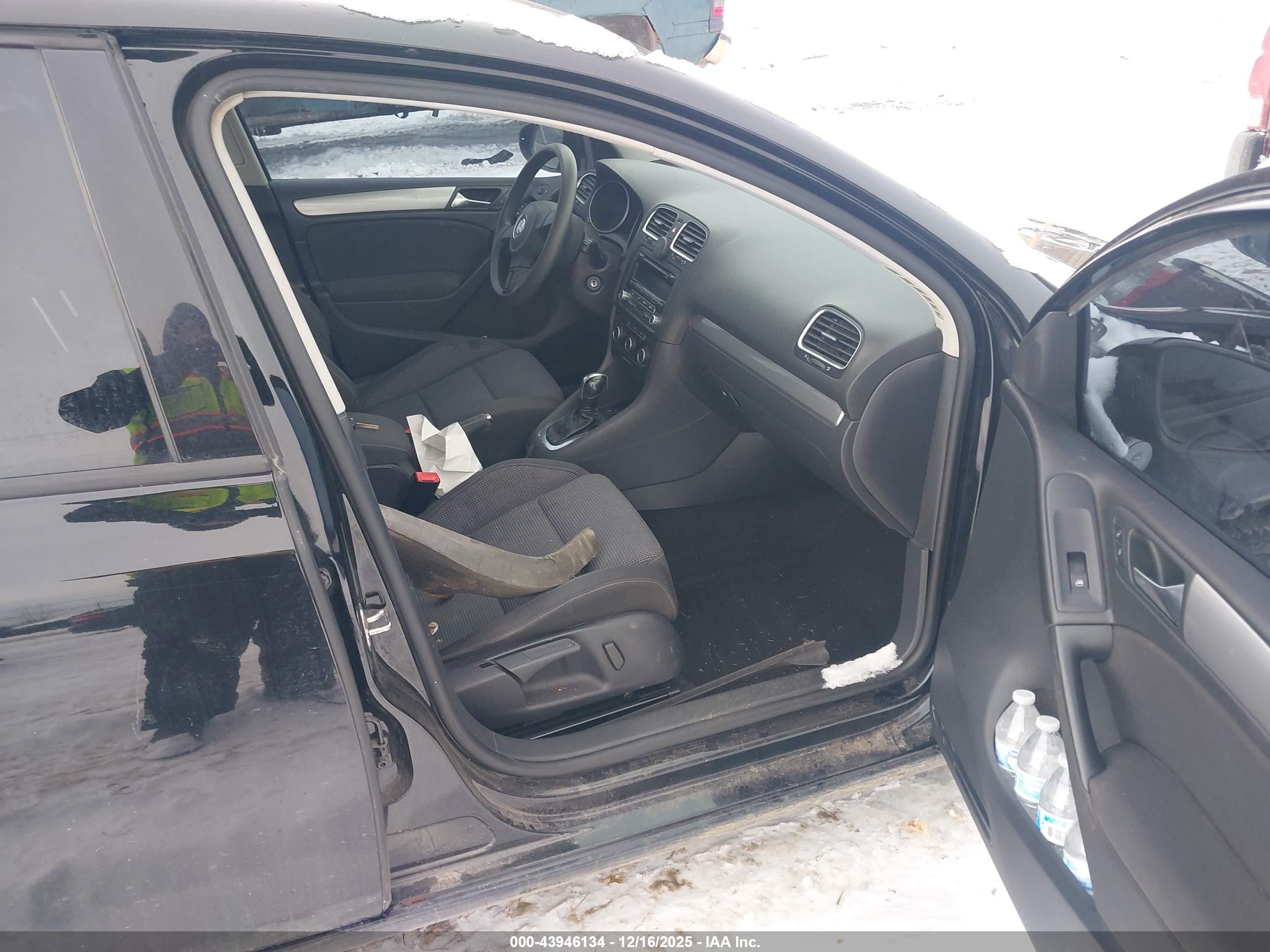 VOLKSWAGEN GOLF image 5
