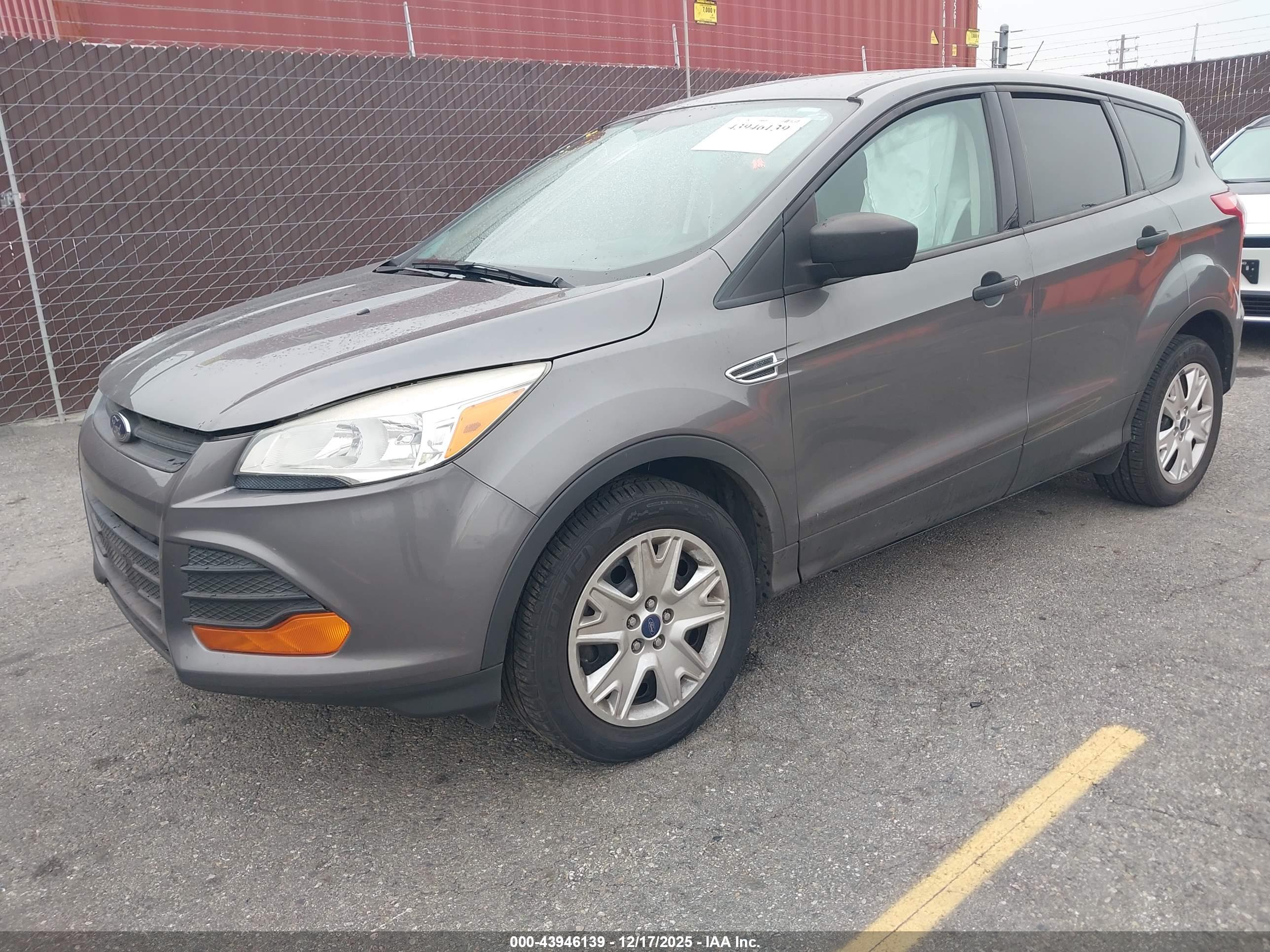 FORD ESCAPE image 2