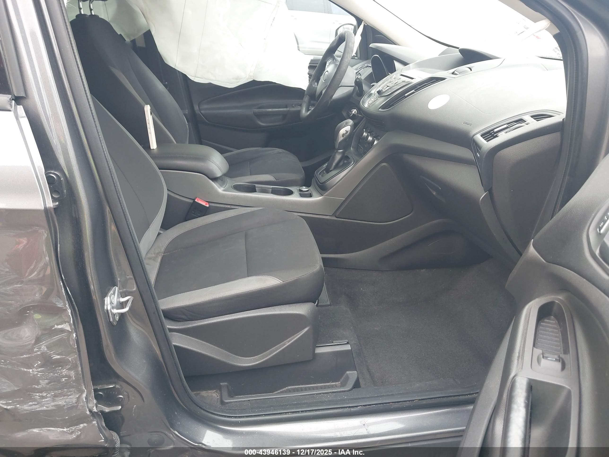 FORD ESCAPE image 5