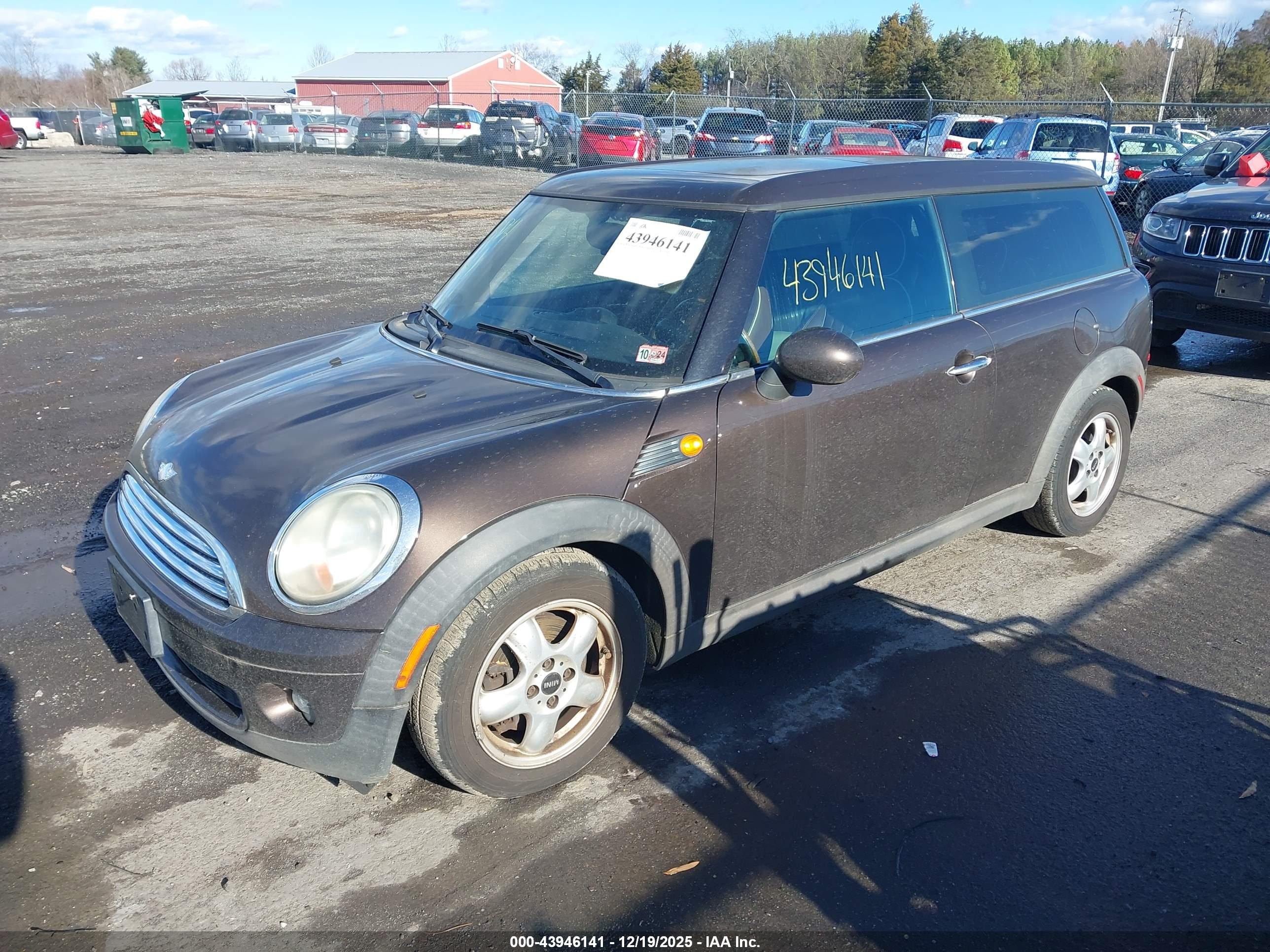MINI COOPER image 2