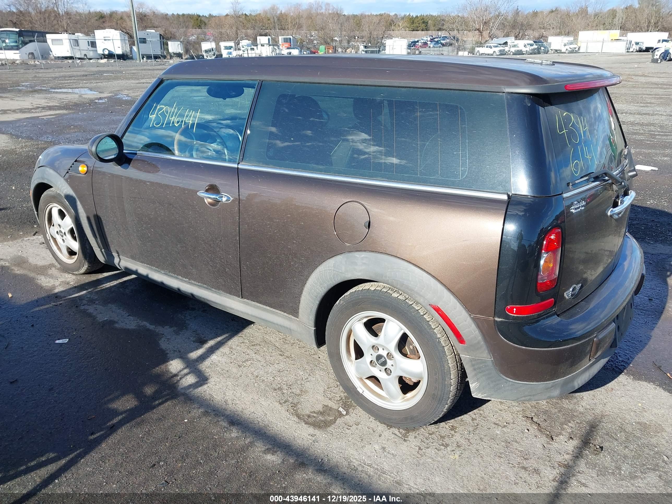 MINI COOPER image 3