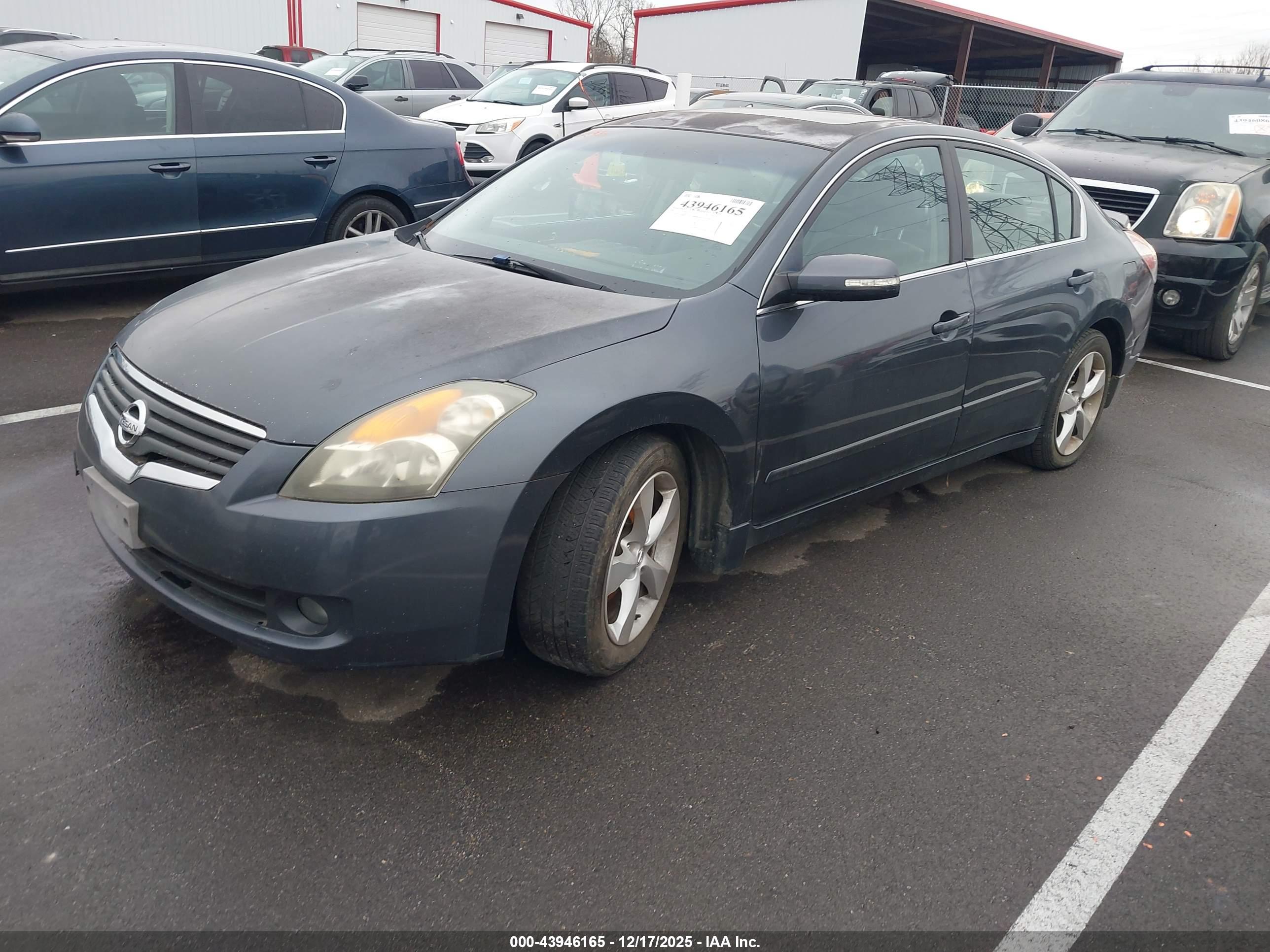 NISSAN ALTIMA image 2