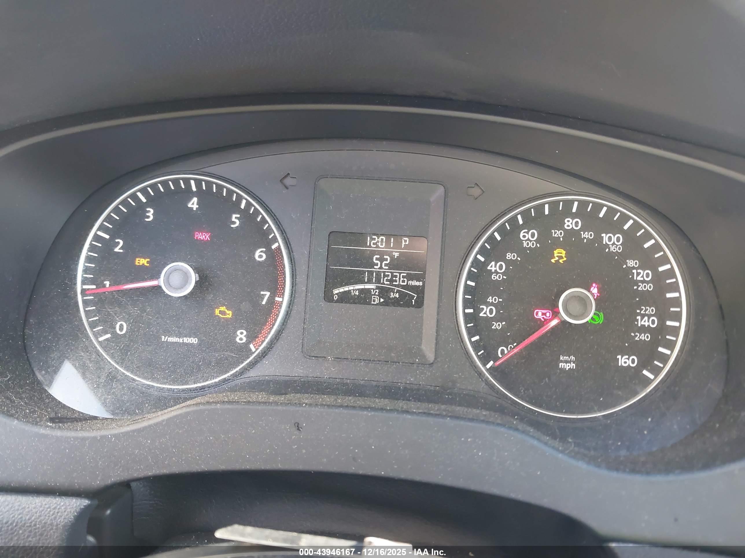 VOLKSWAGEN JETTA image 7