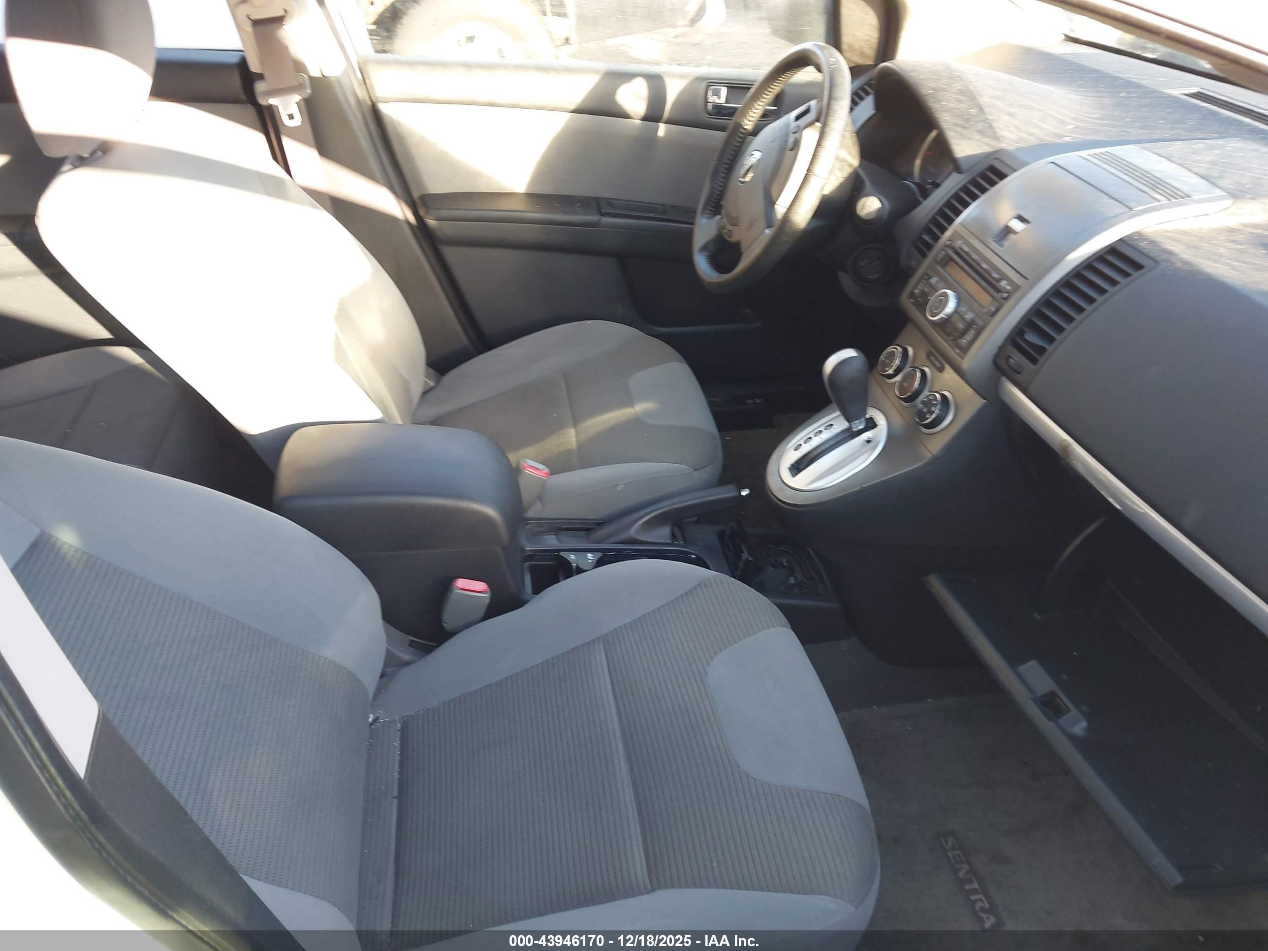 NISSAN SENTRA image 5