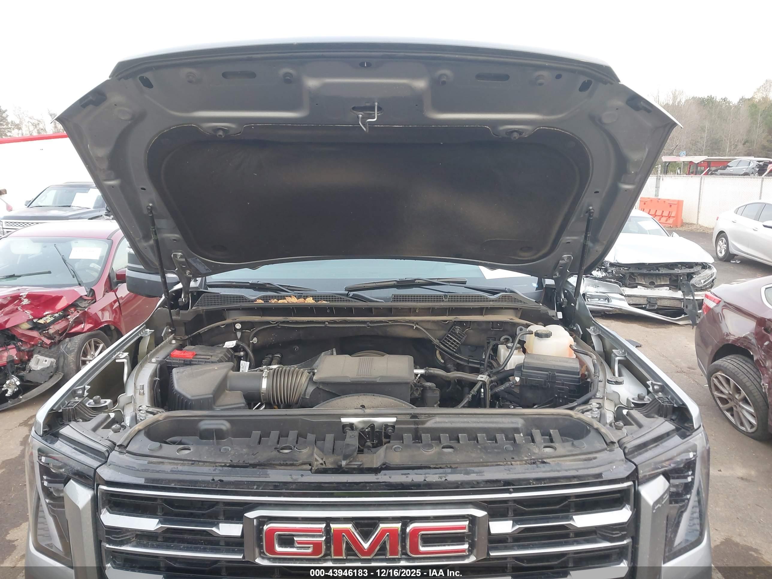 GMC SIERRA image 10