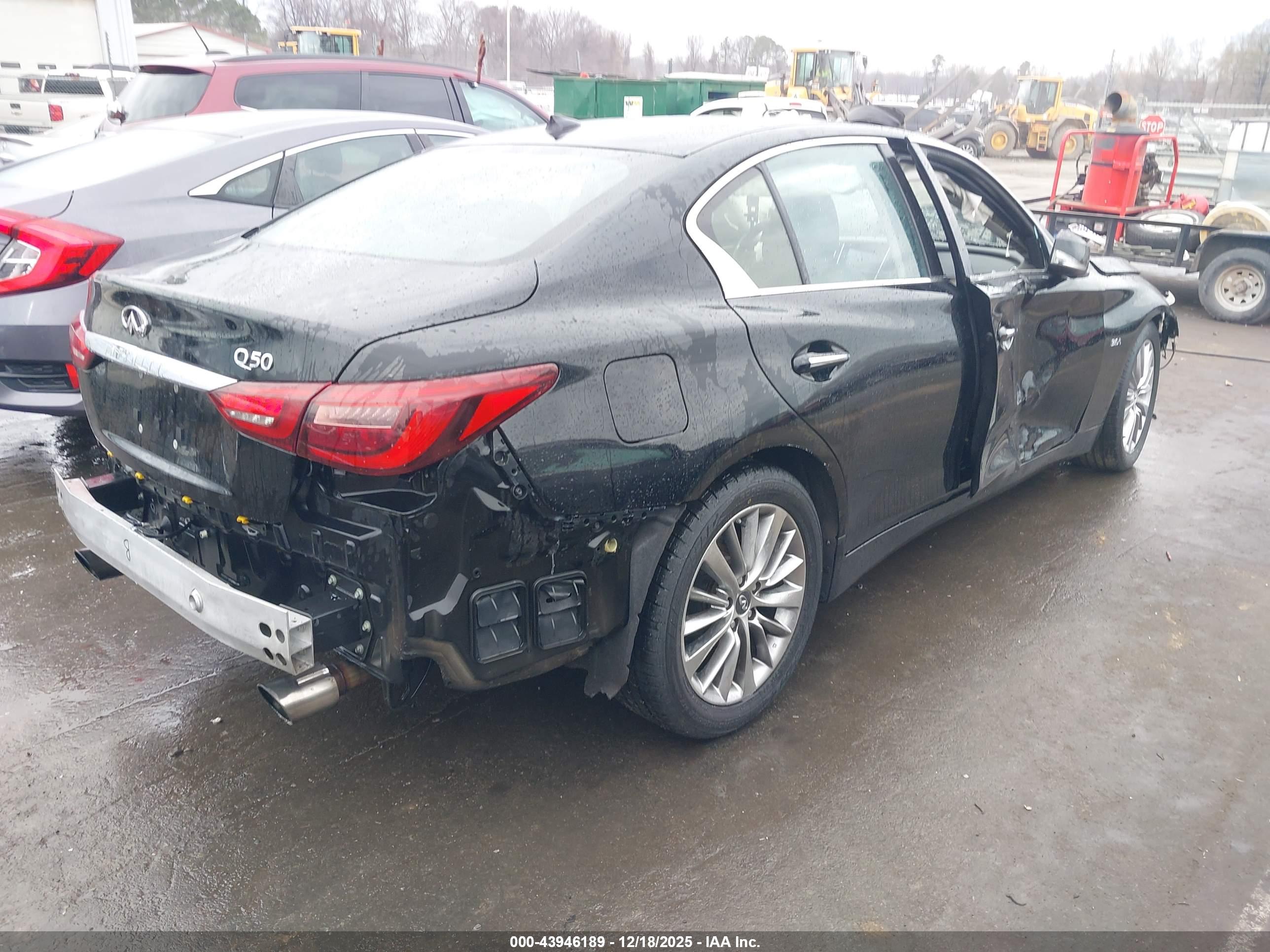 INFINITI Q50 image 4
