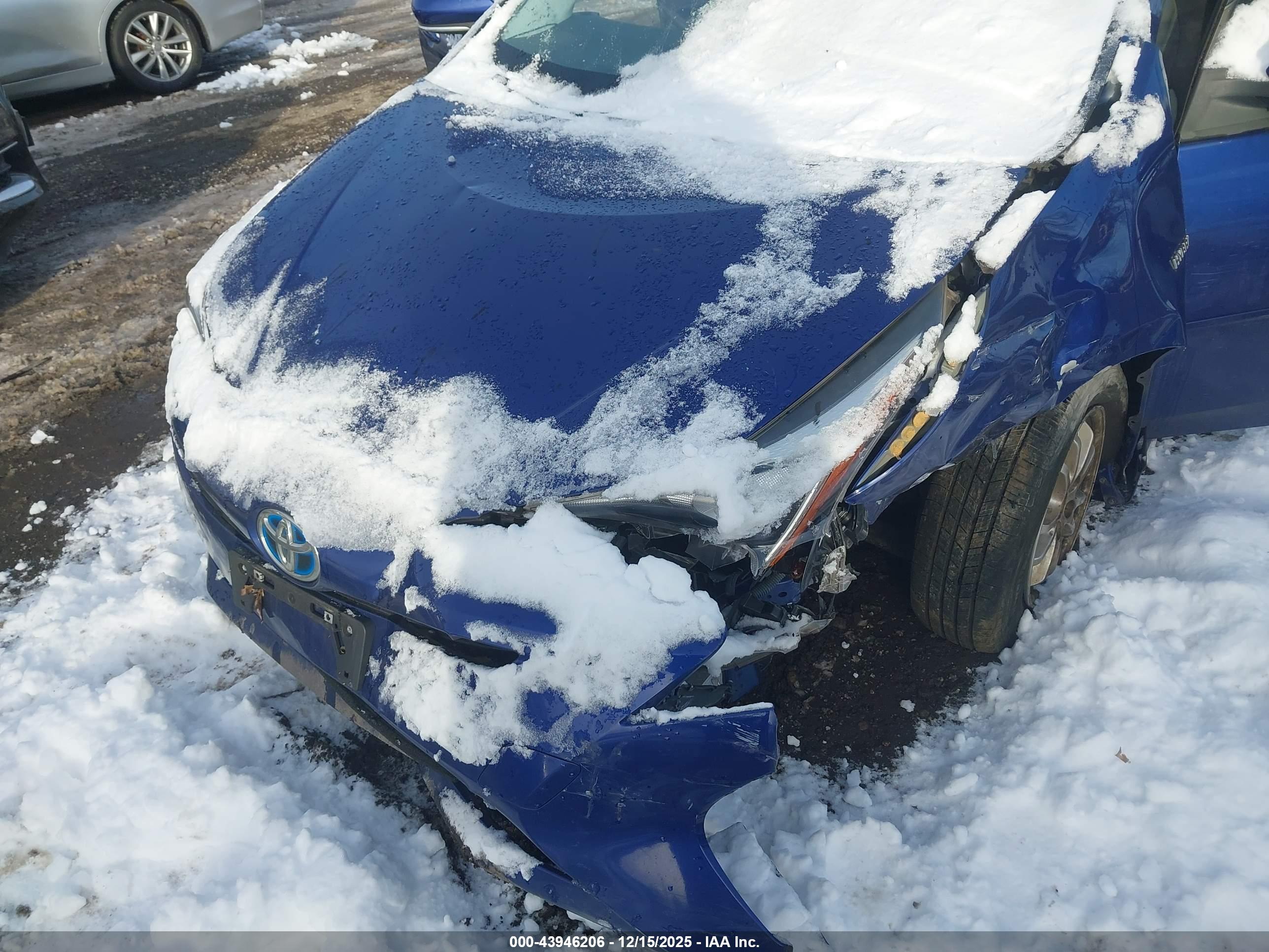 TOYOTA PRIUS image 6