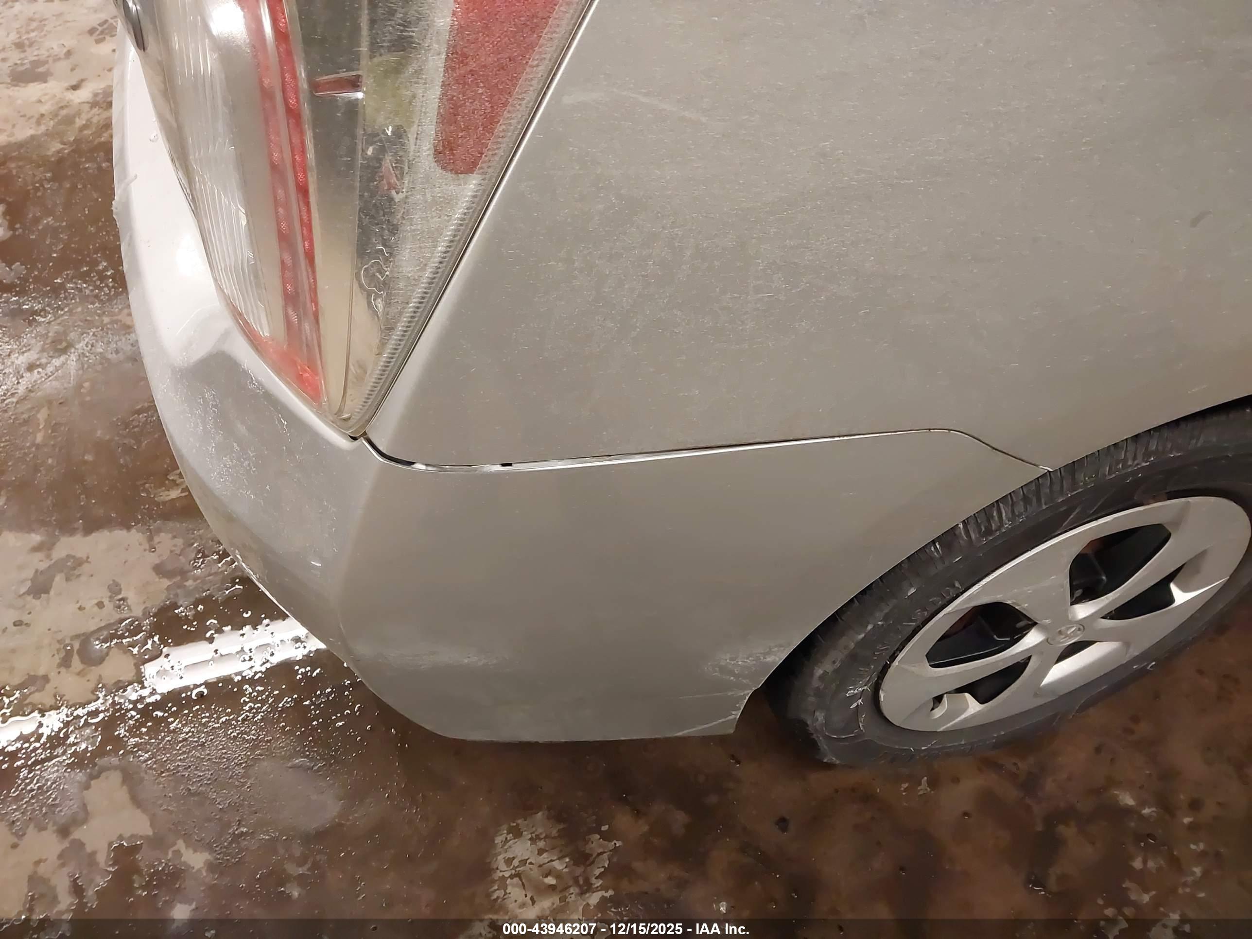 TOYOTA PRIUS image 6