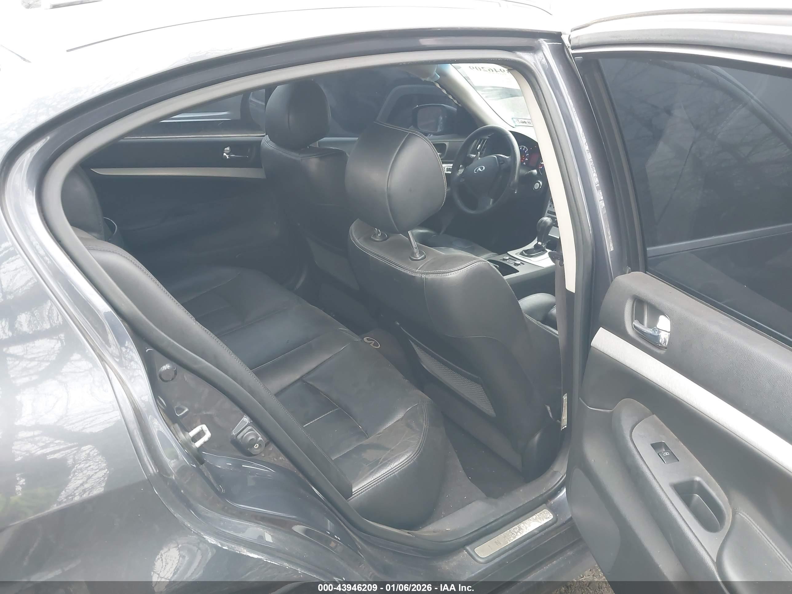 INFINITI G37X image 8