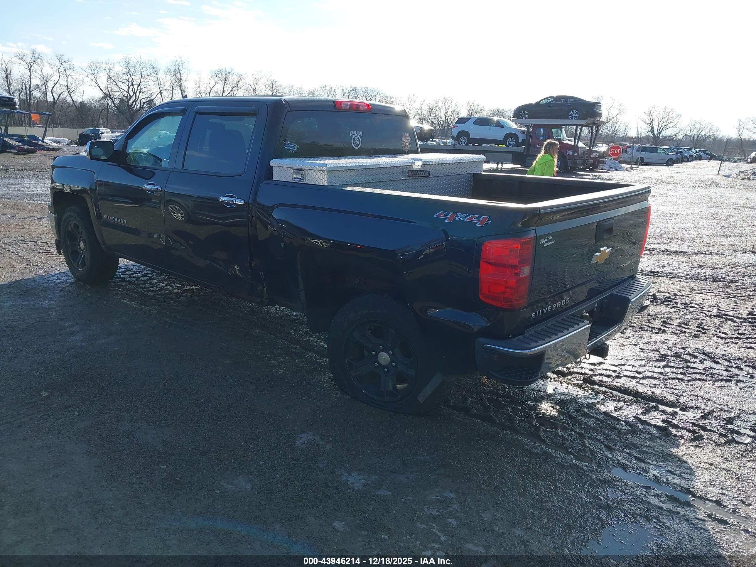 CHEVROLET SILVERADO image 3
